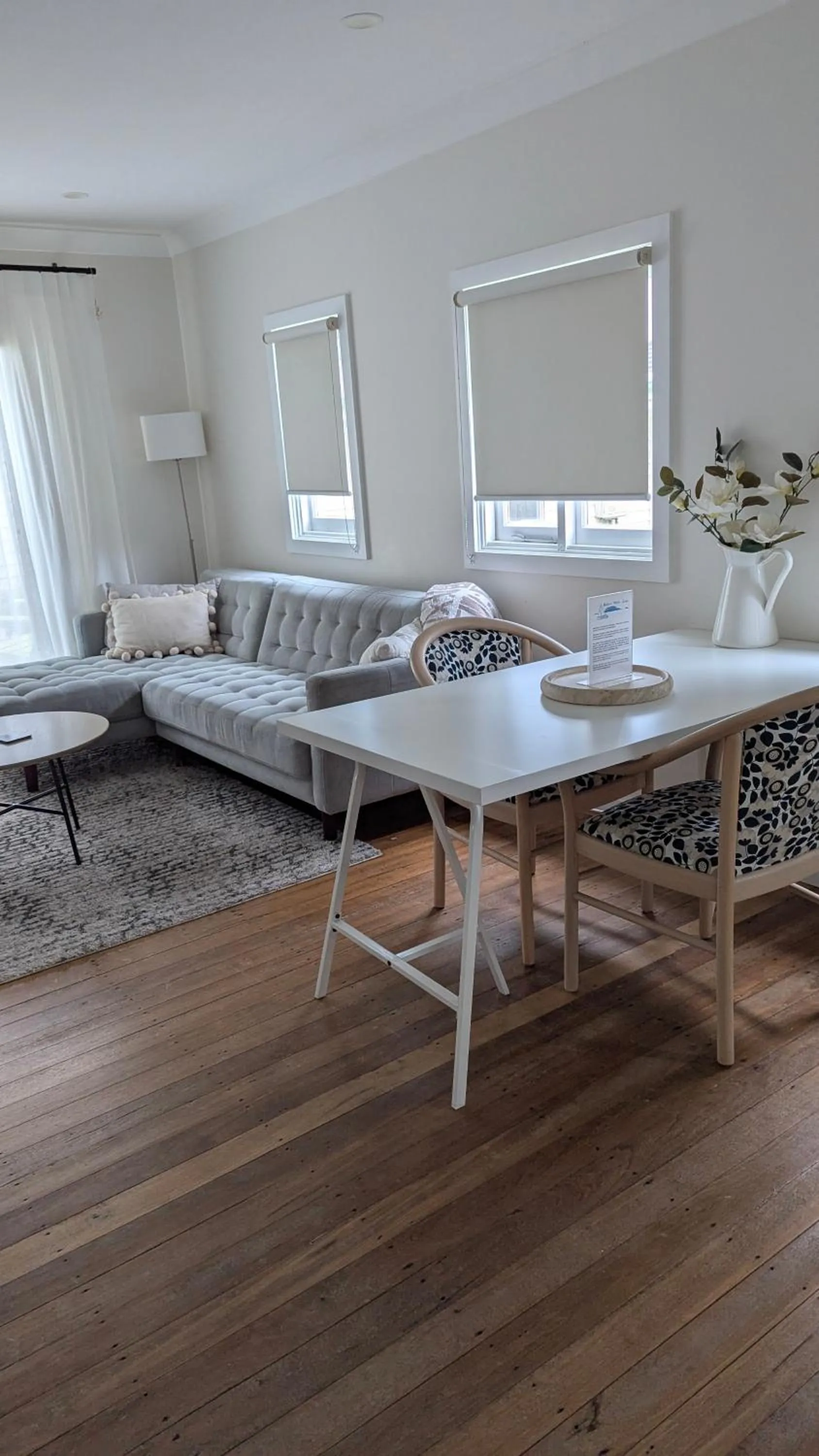 Kitchen or kitchenette, Bed in Araluen Motor Lodge