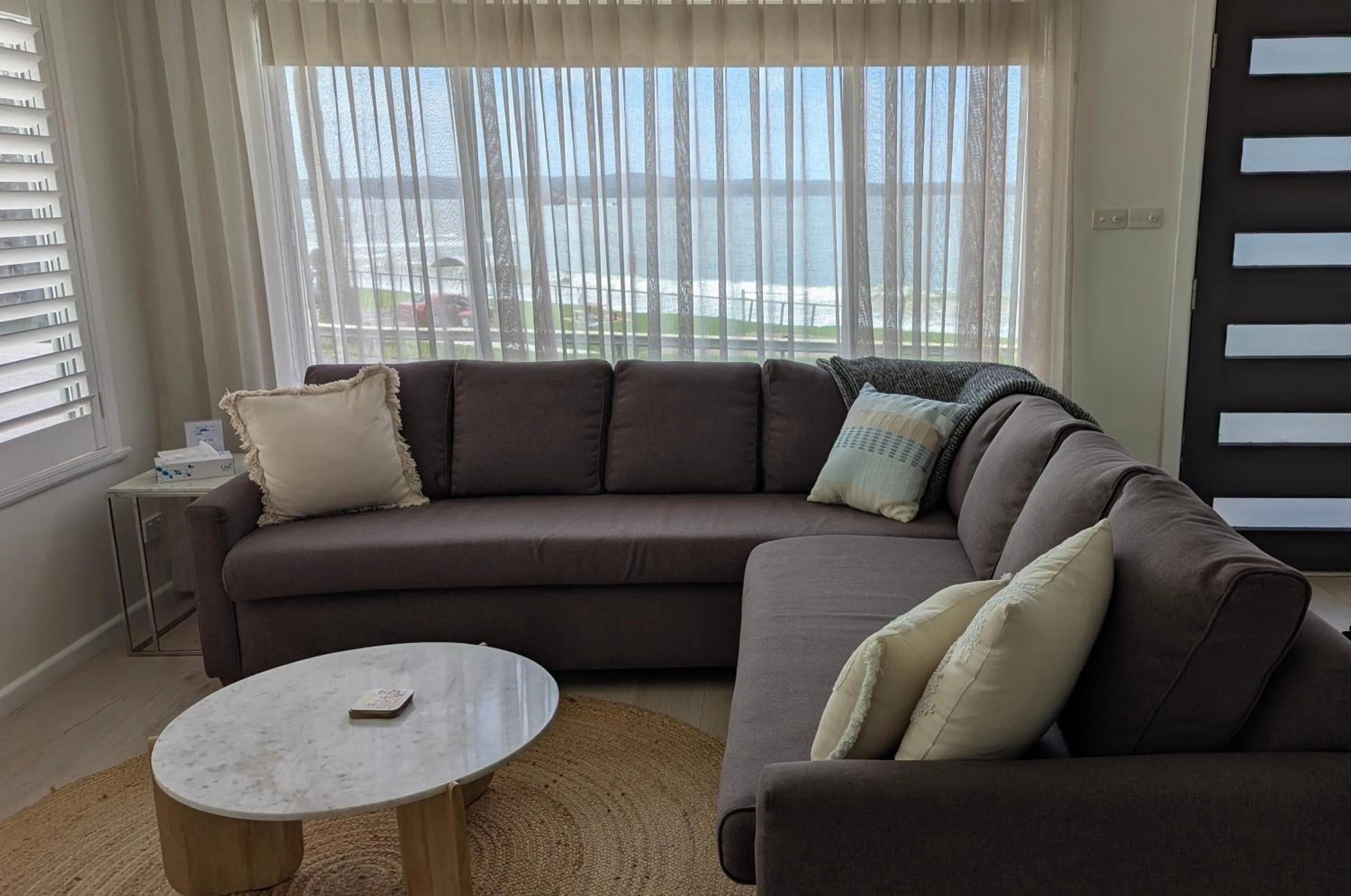 Living room in Araluen Motor Lodge