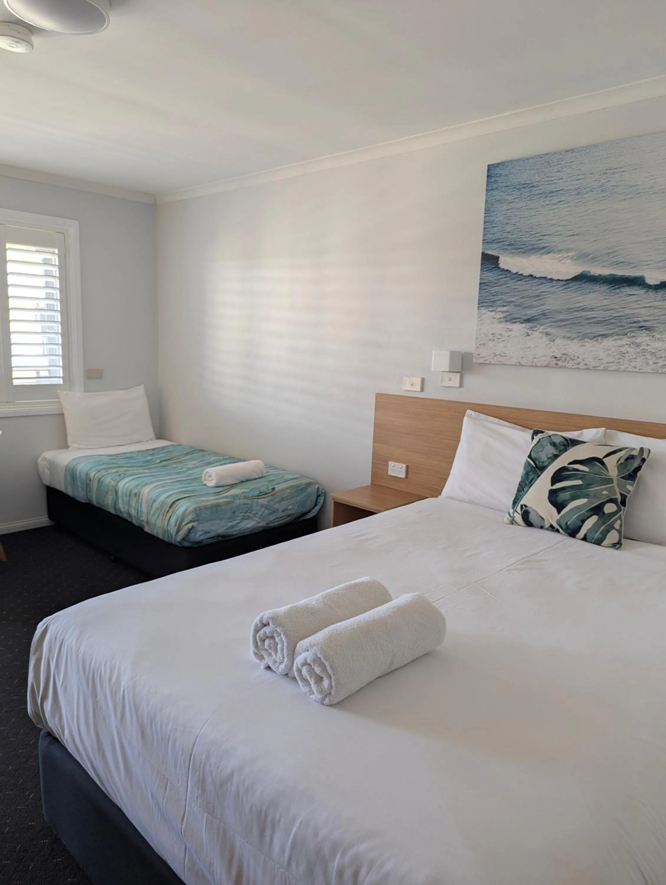 Bed in Araluen Motor Lodge