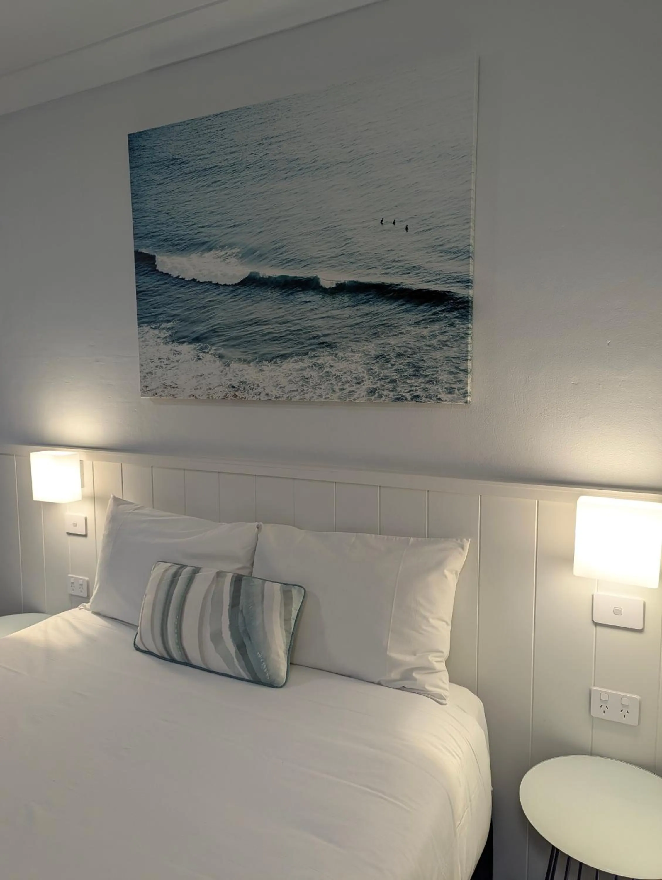 Bed in Araluen Motor Lodge