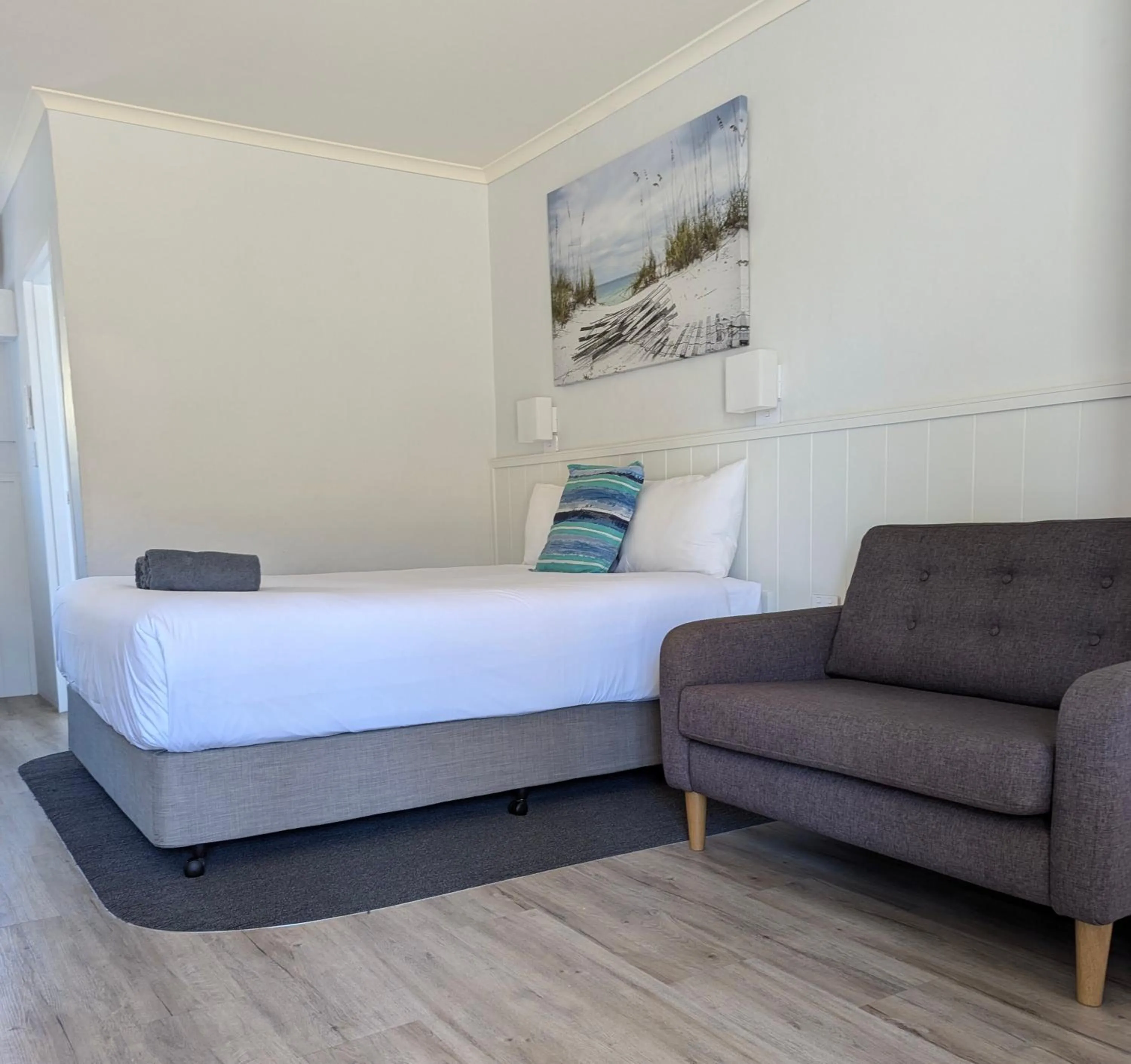 Bed in Araluen Motor Lodge