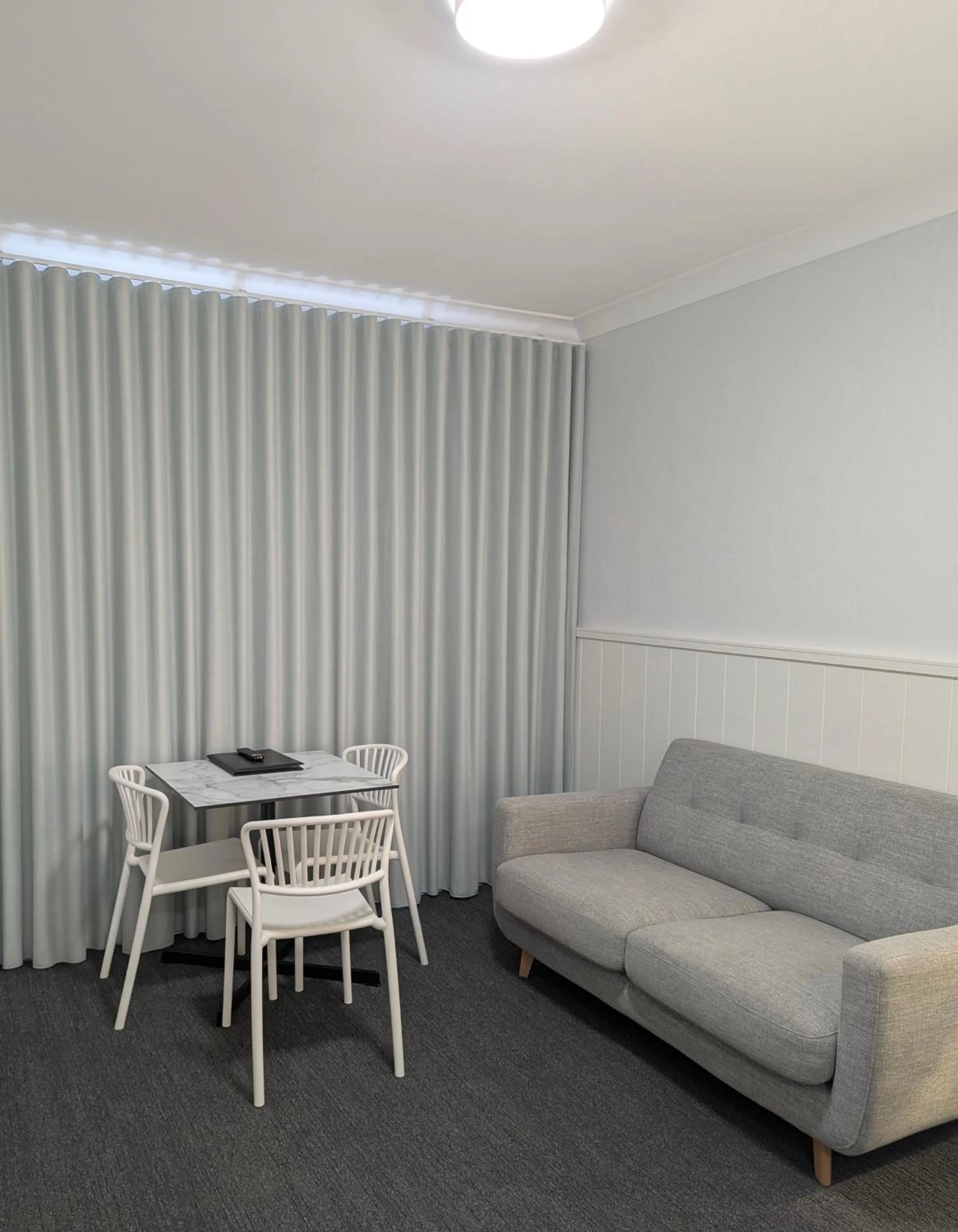 Living room in Araluen Motor Lodge