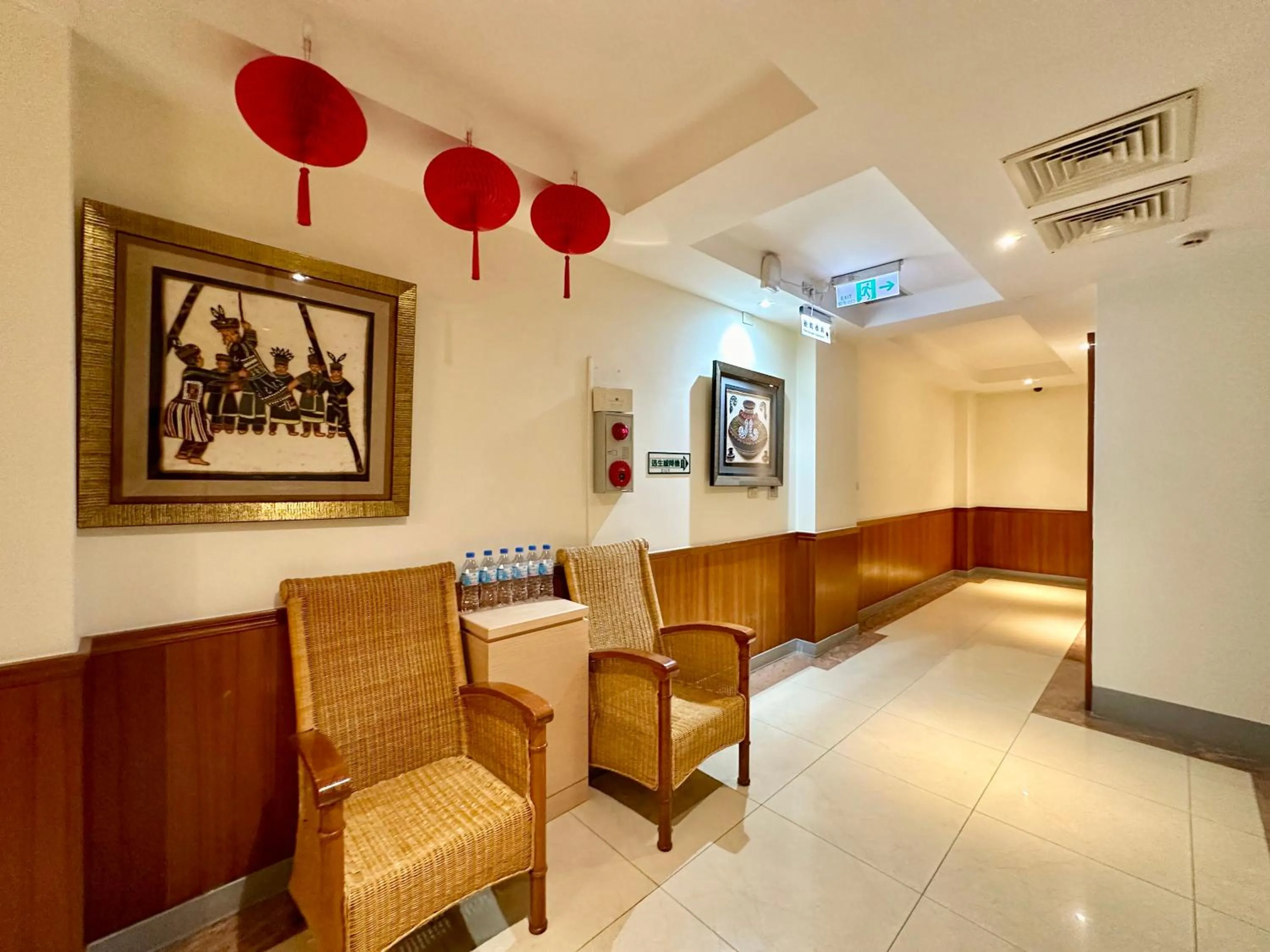 Seating area in Taihu Hotel Sun Moon Lake