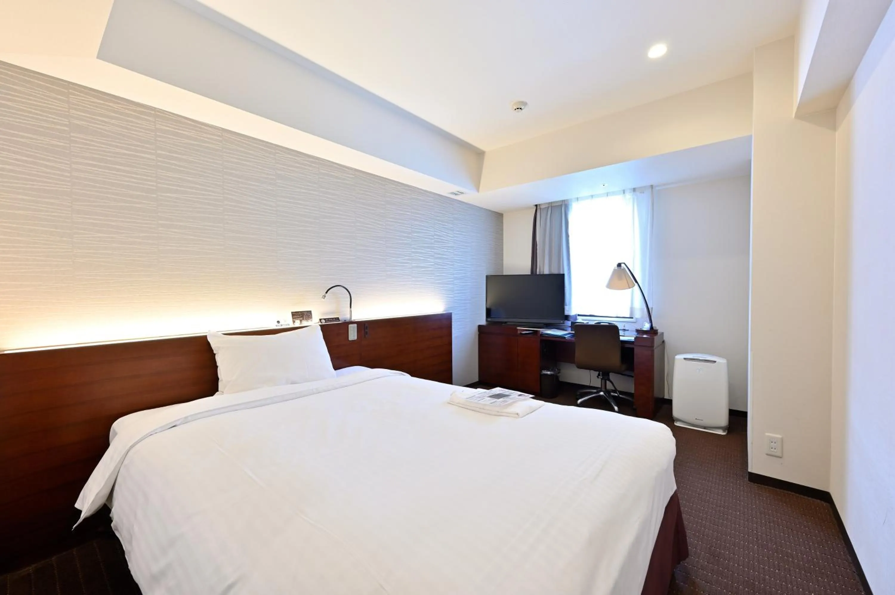 Photo of the whole room, Bed in Hotel Keihan Sapporo