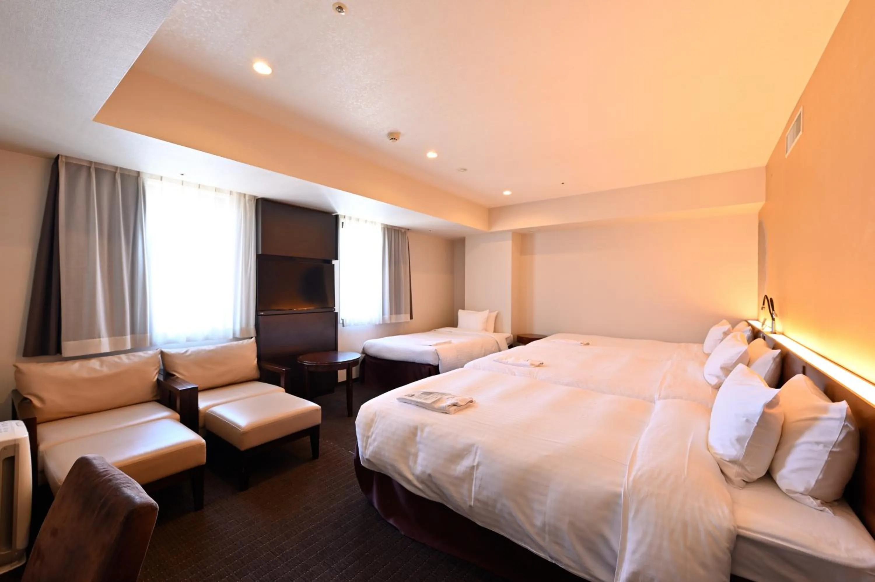 Photo of the whole room, Bed in Hotel Keihan Sapporo