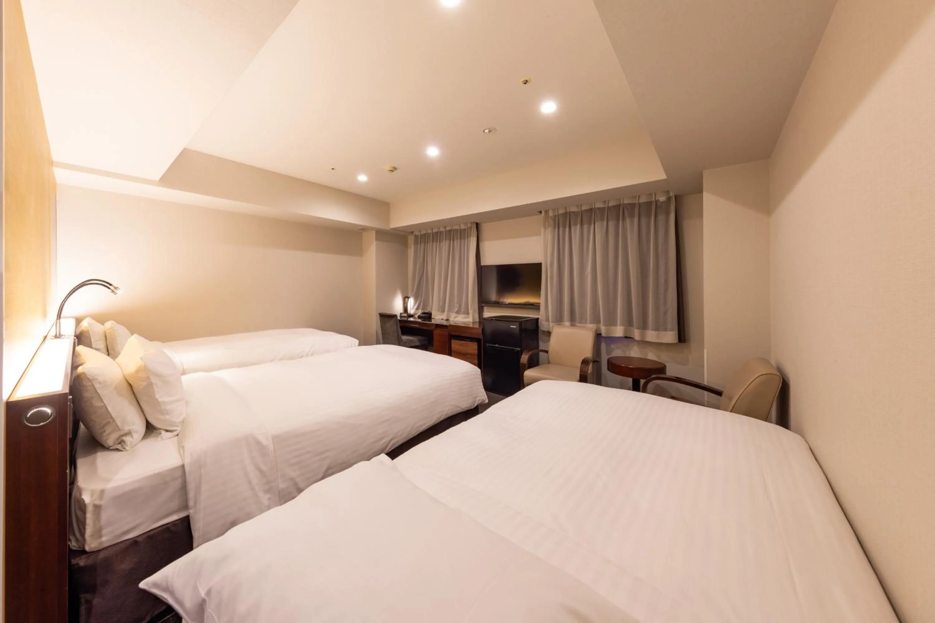 Photo of the whole room, Bed in Hotel Keihan Sapporo