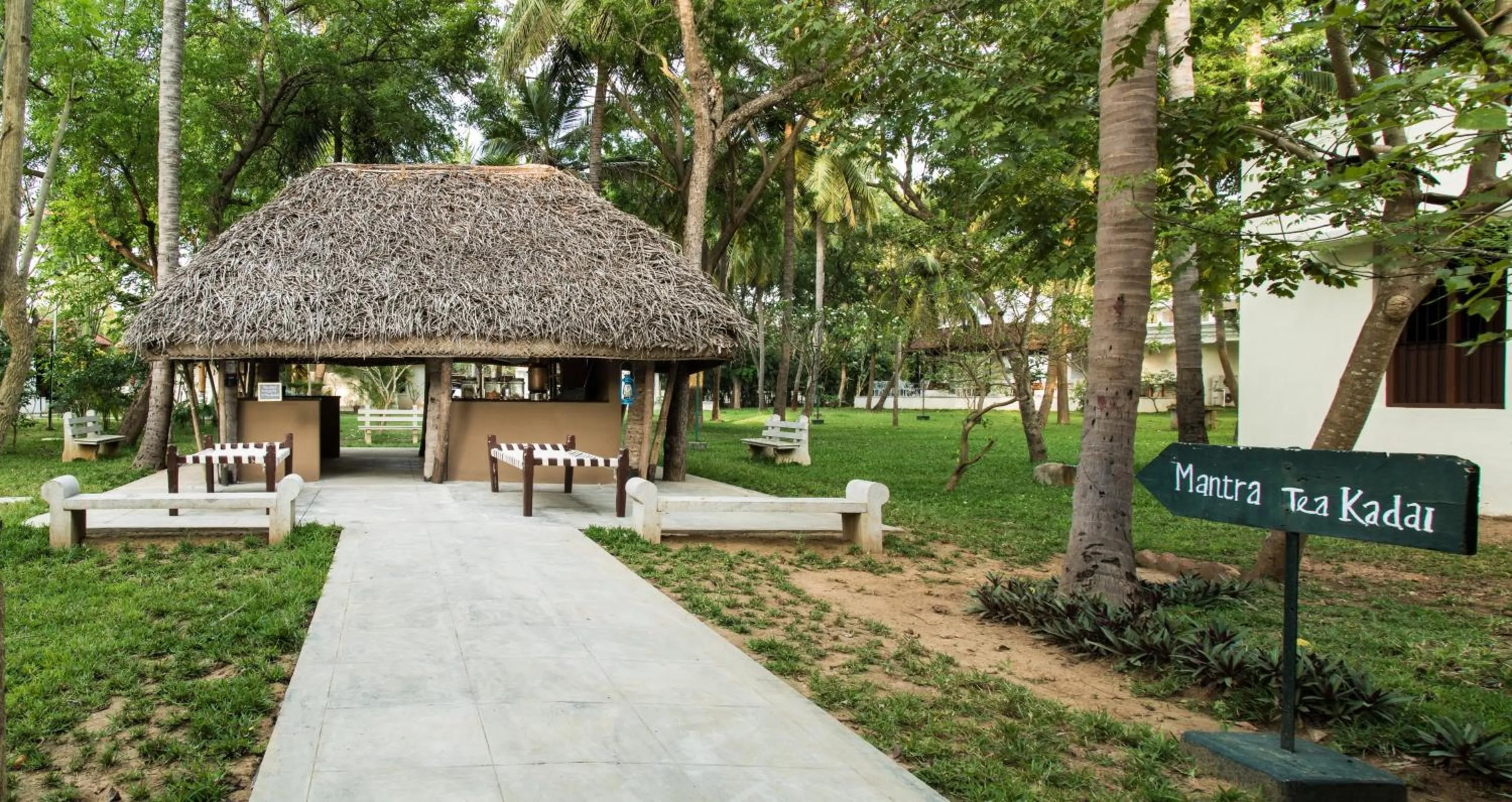 Drinks in Mantra Koodam Kumbakonam - A CGH Earth Experience