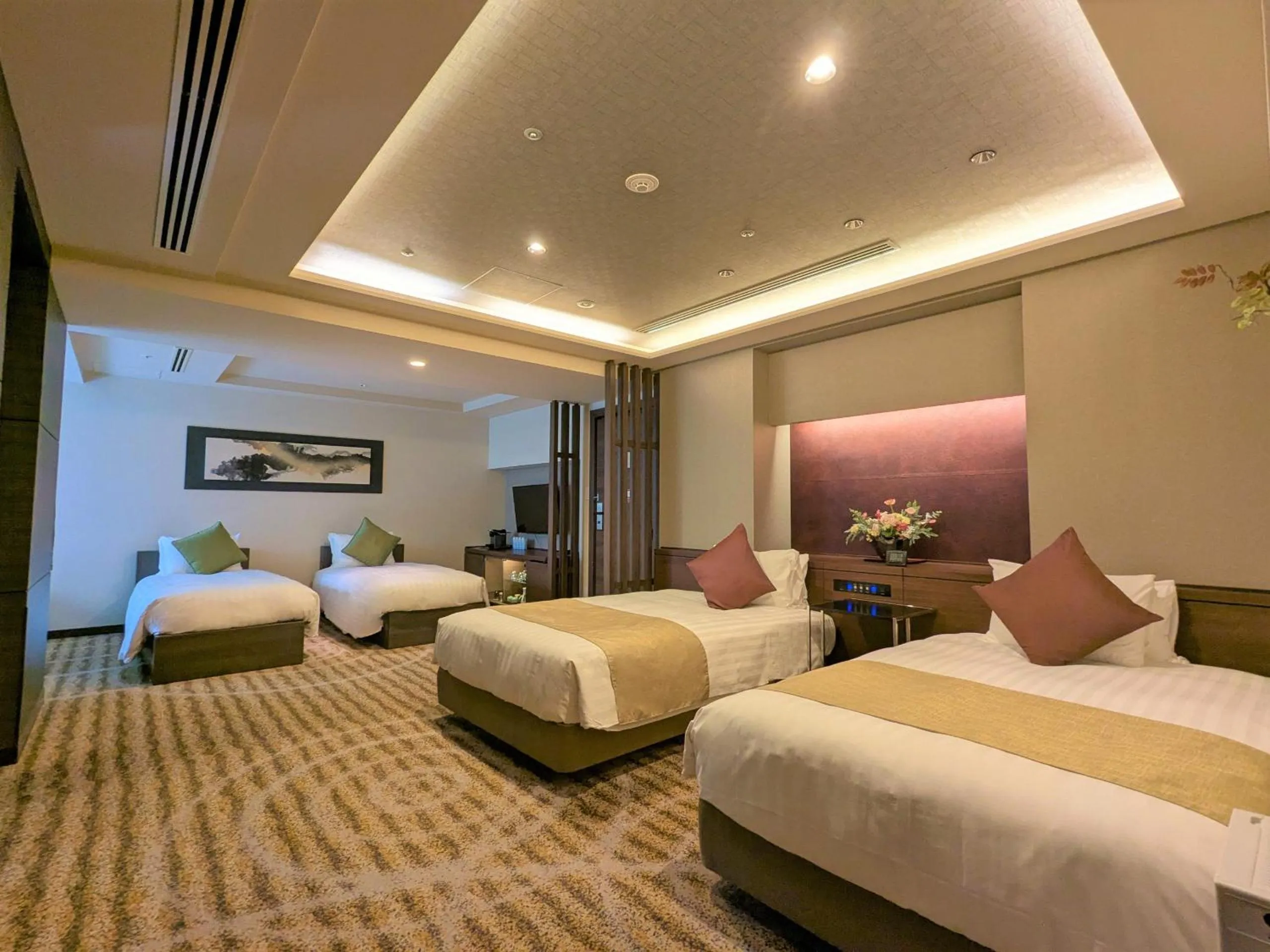 Photo of the whole room, Bed in Hotel Keihan Kyoto Grande