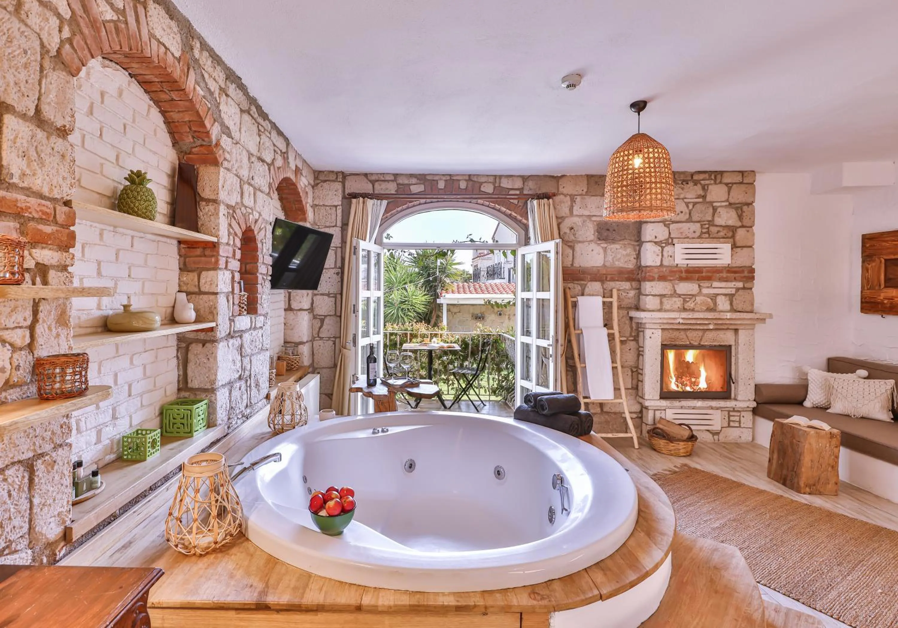 Hot Tub in Cumbali Konak Hotel (Adults Only +12)