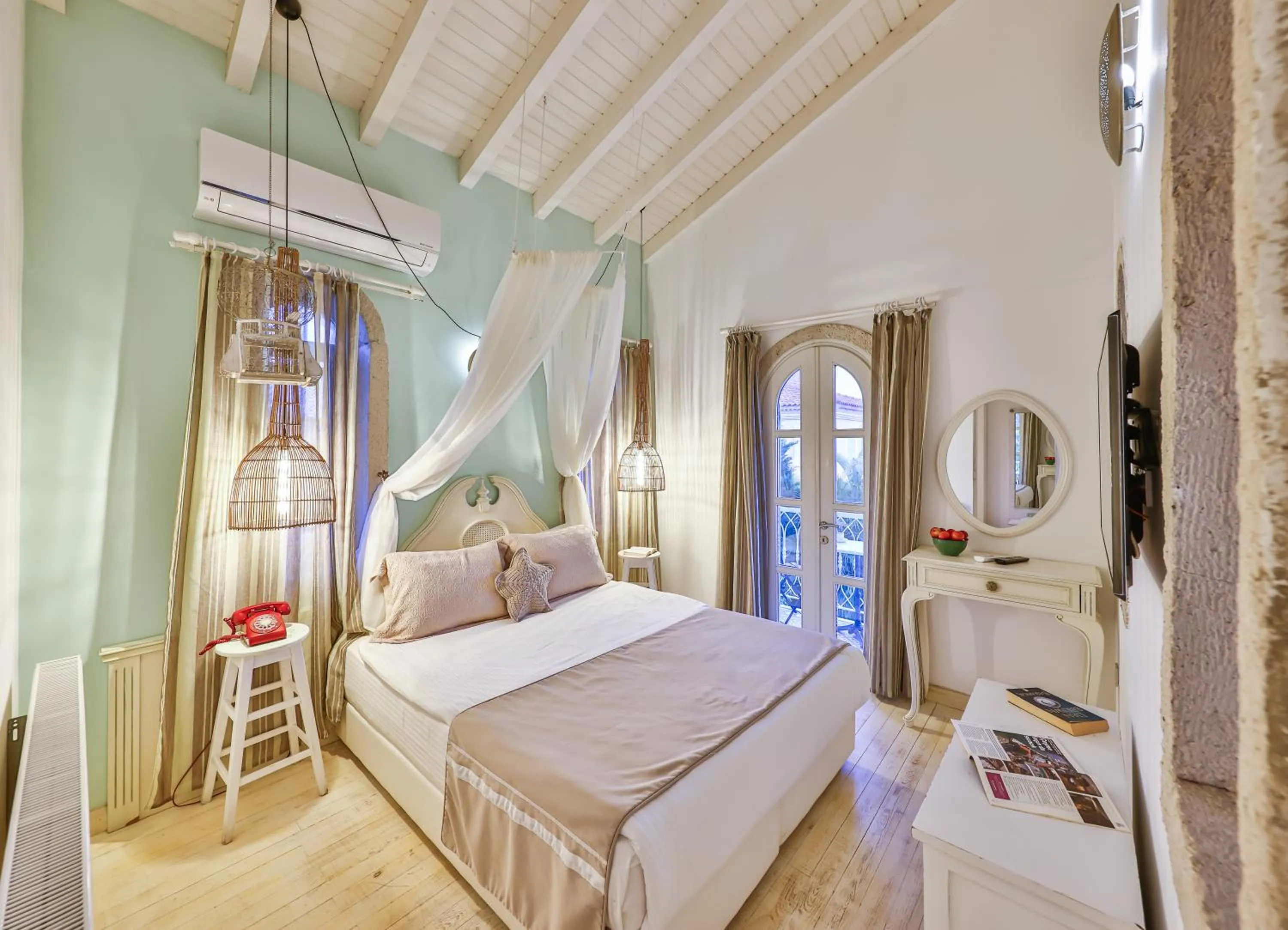 Photo of the whole room, Bed in Cumbali Konak Hotel (Adults Only +12)