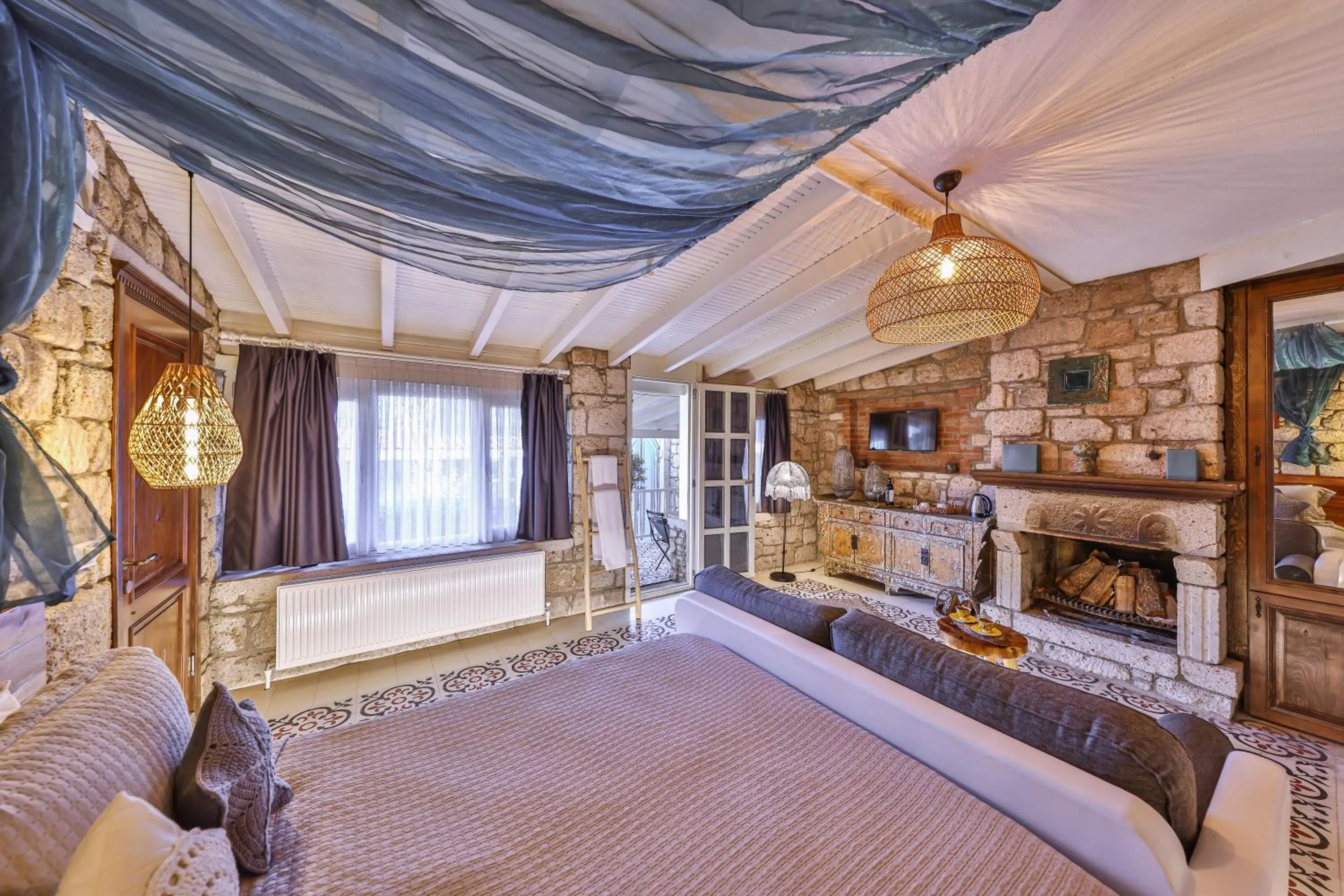 Photo of the whole room, Bed in Cumbali Konak Hotel (Adults Only +12)