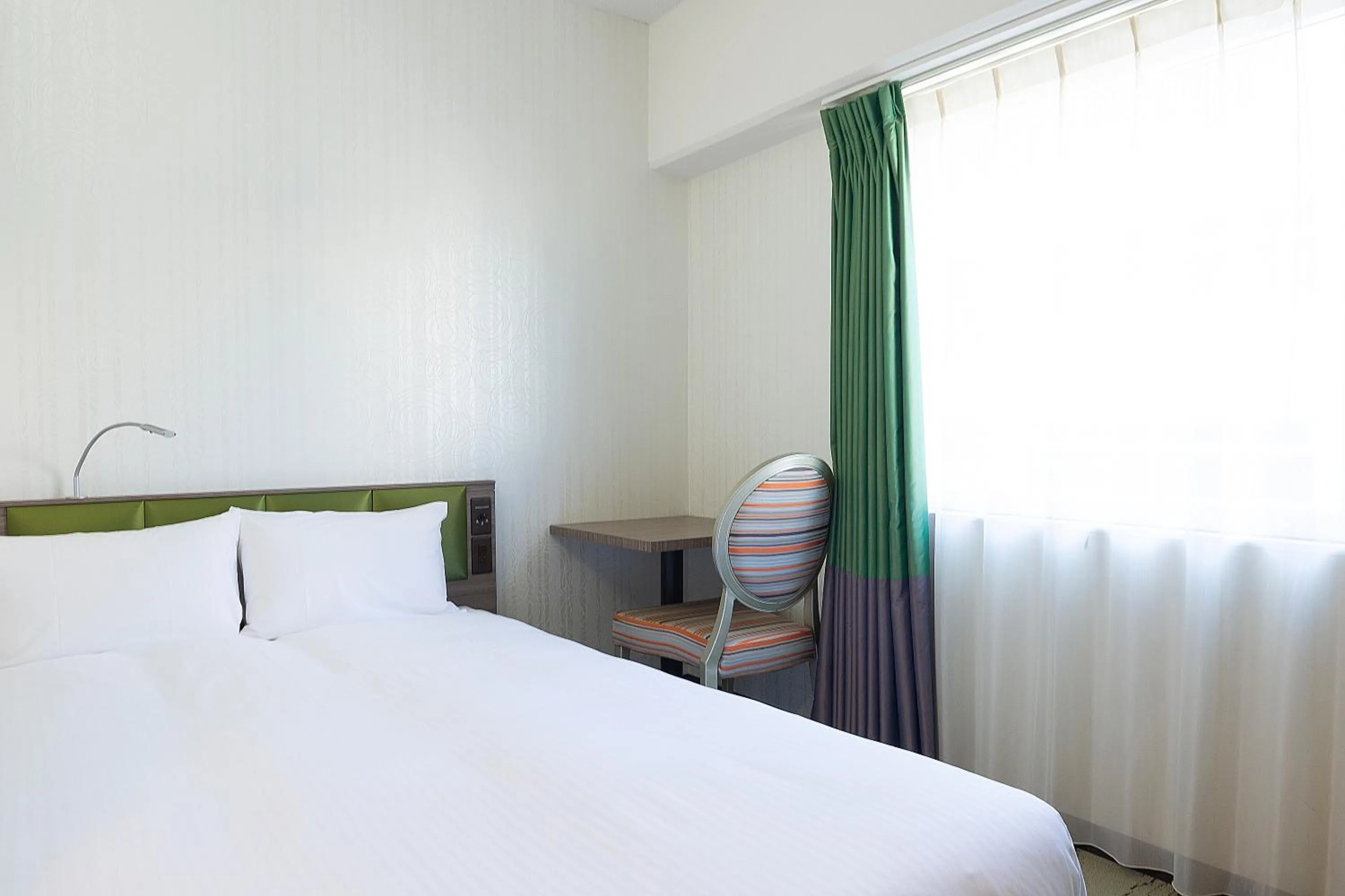 Photo of the whole room, Bed in Hotel Keihan Tenmabashi