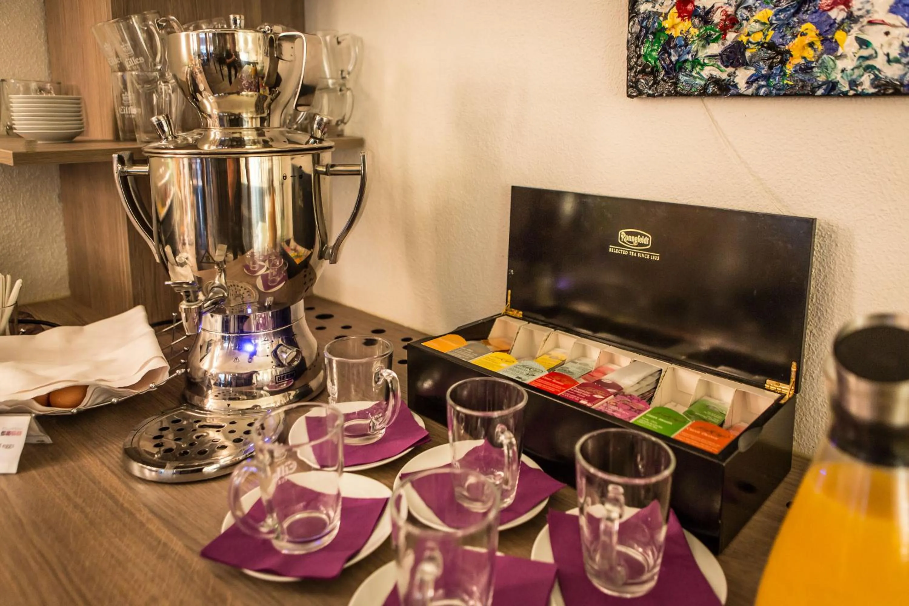 Coffee/tea facilities in RheinHotel ARTE