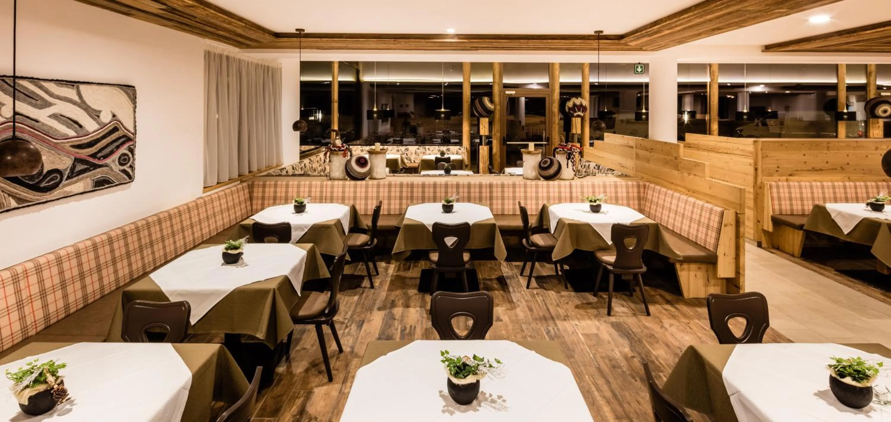 Restaurant/places to eat in Hotel Almina