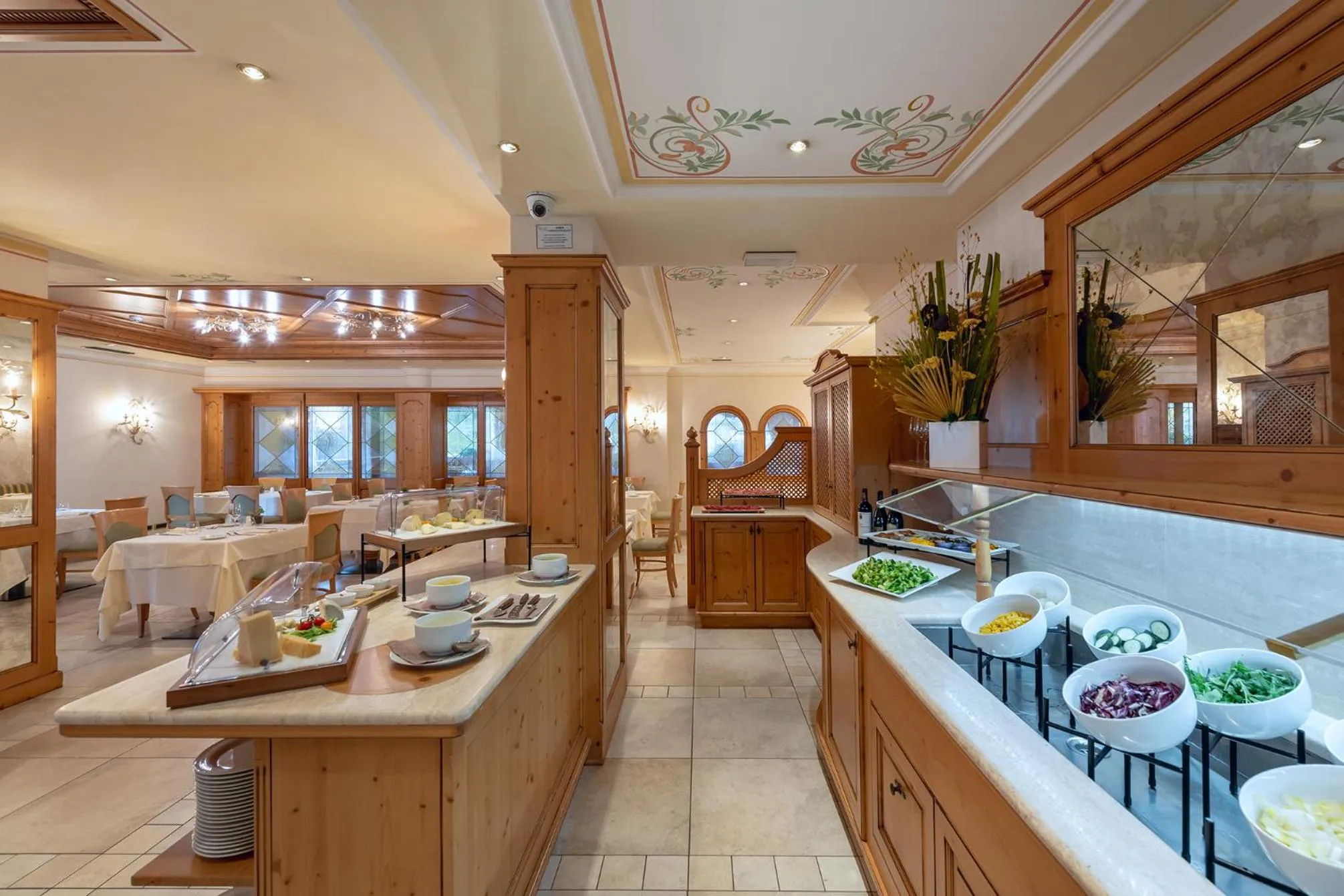 Restaurant/places to eat in Beverly Alps Hotel & Spa