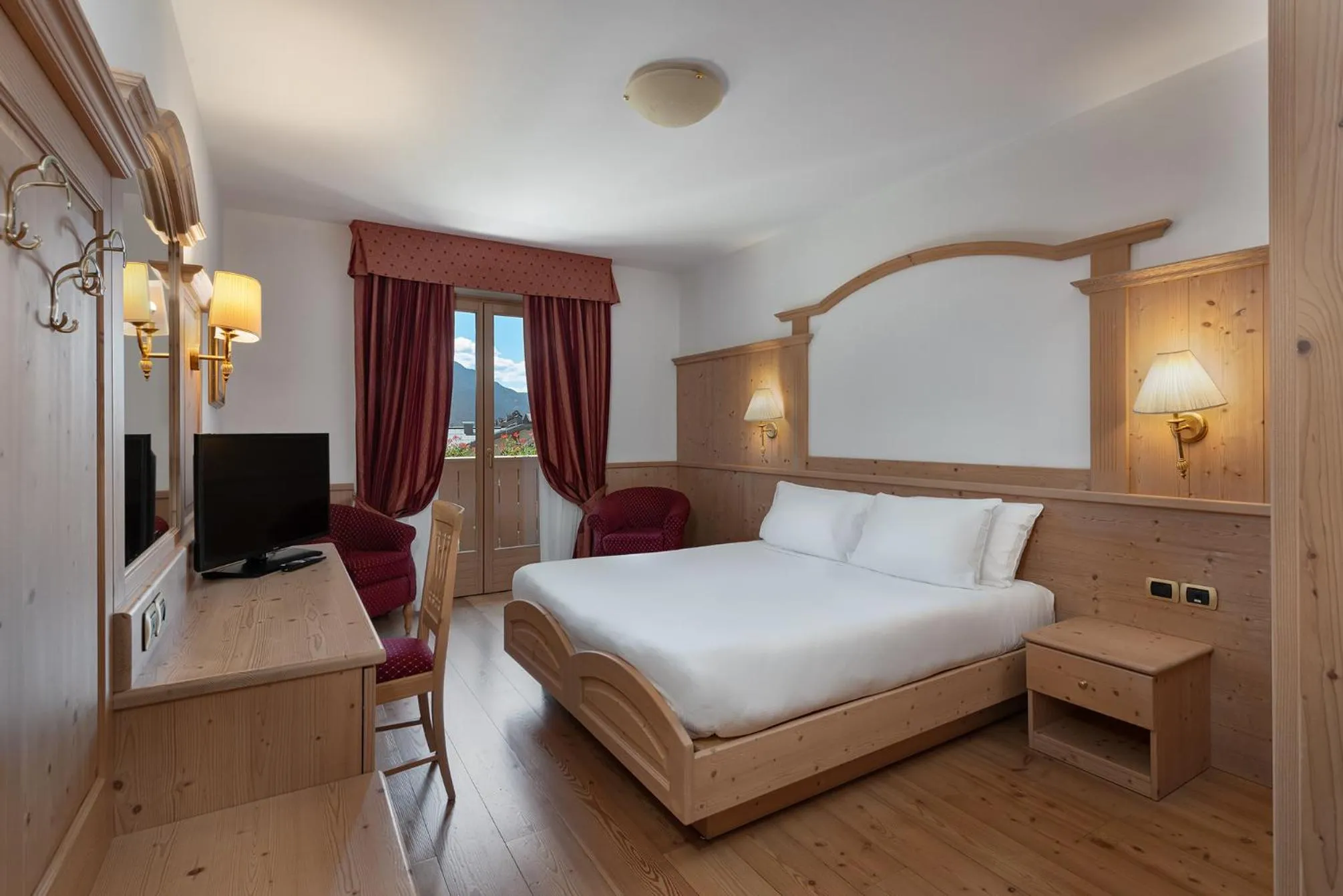 Bedroom, Bed in Beverly Alps Hotel & Spa