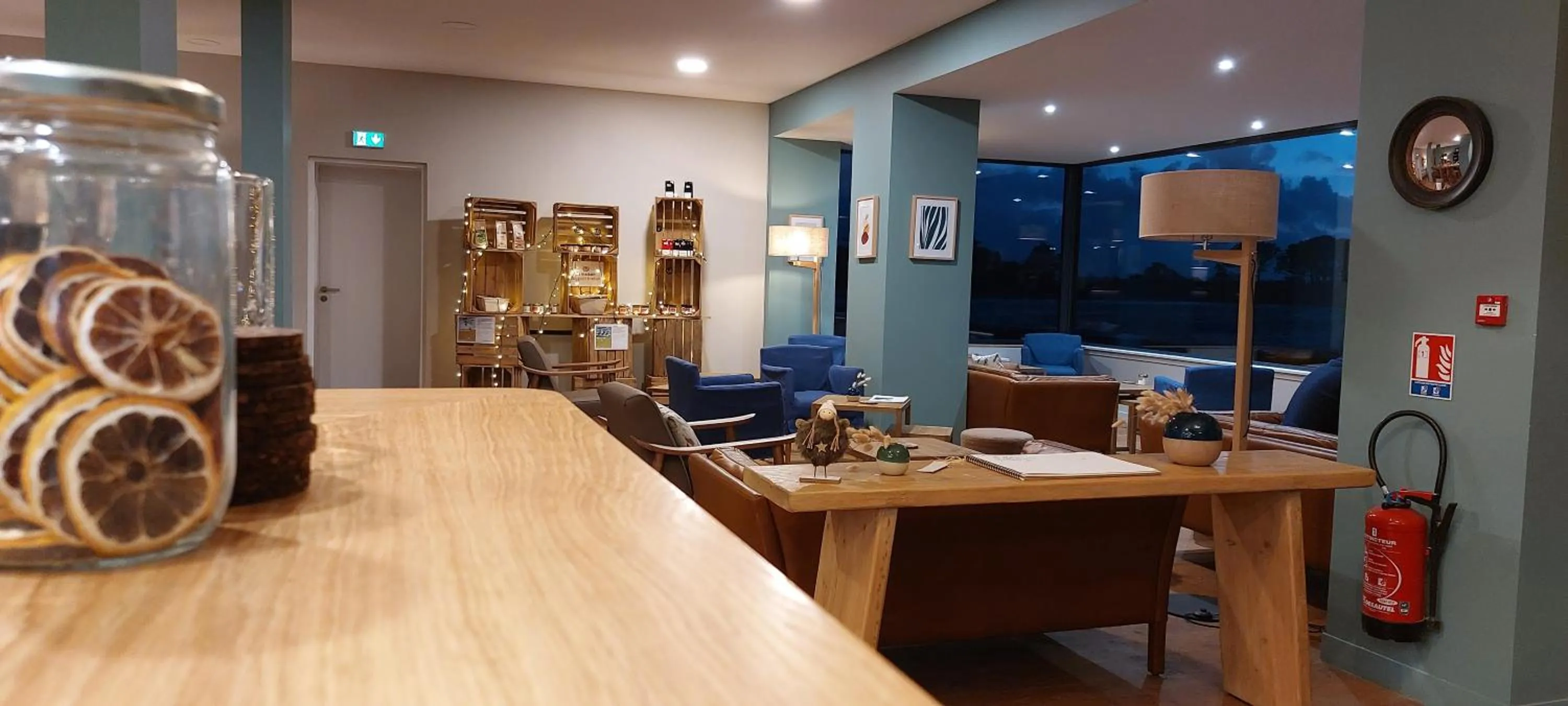 Lounge or bar in Logis le Castel Ac'h