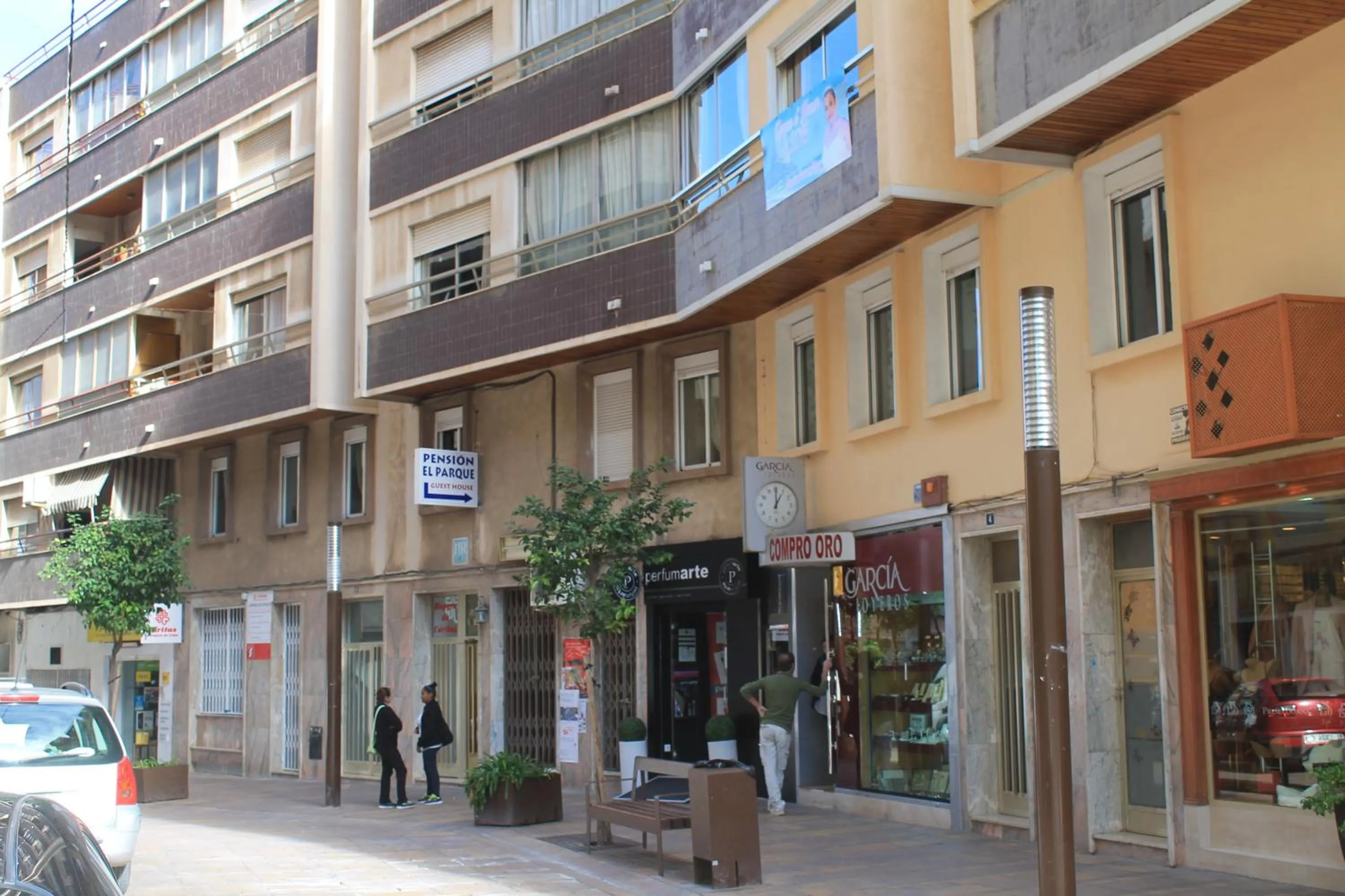 Facade/entrance in Pension El Parque