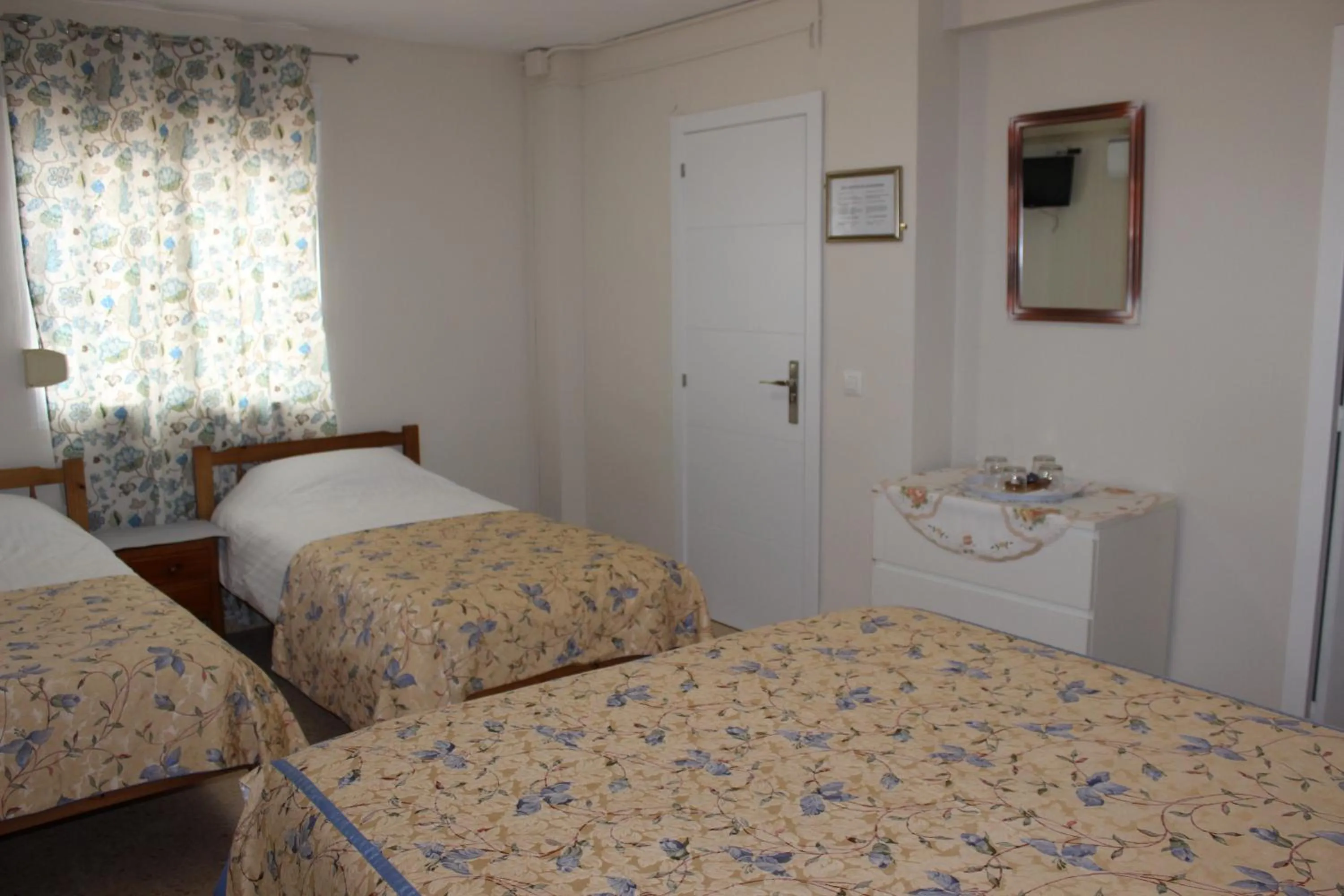 Bed in Pension El Parque