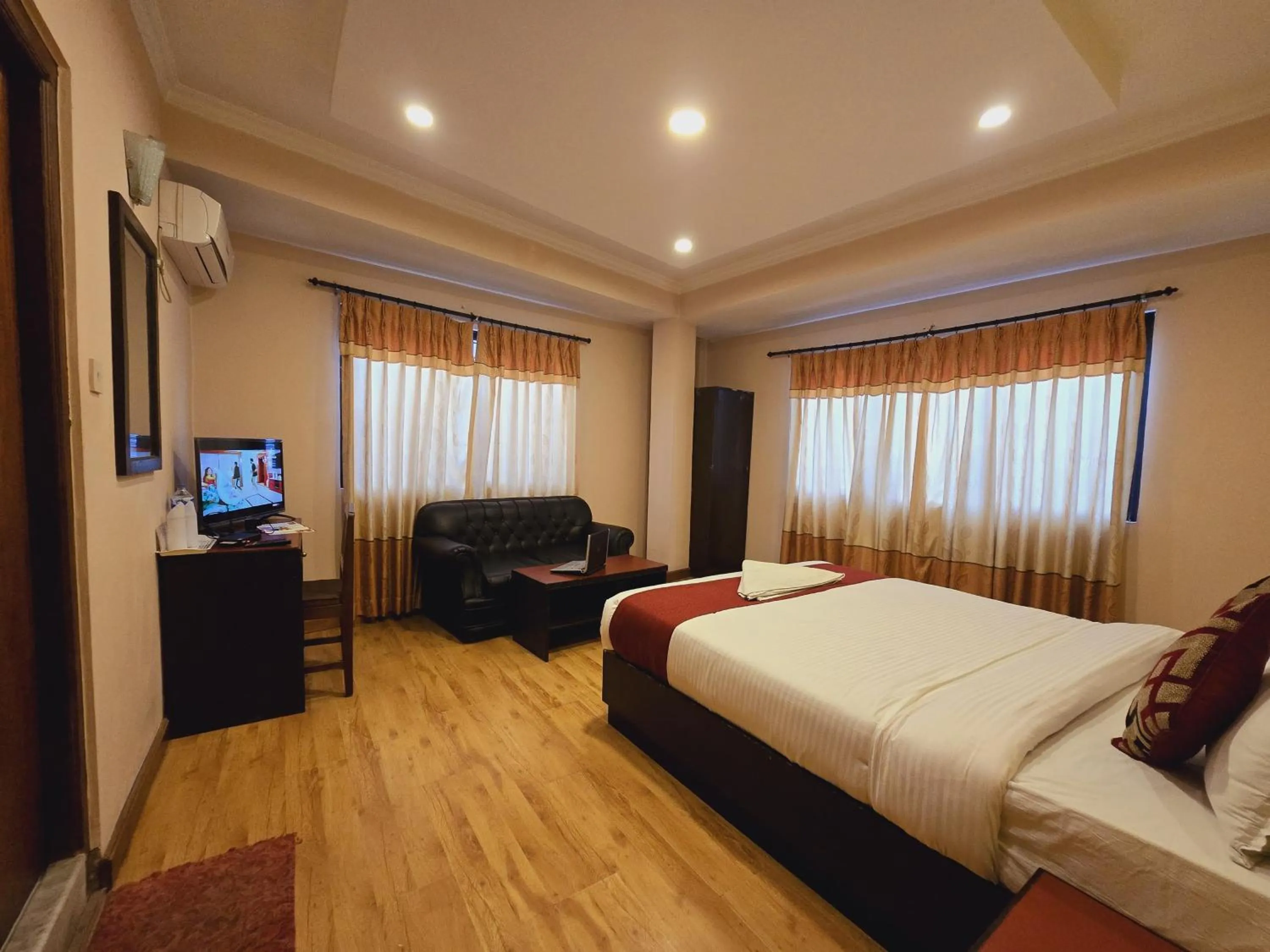 Bed in Cascade Hotel Kathmandu