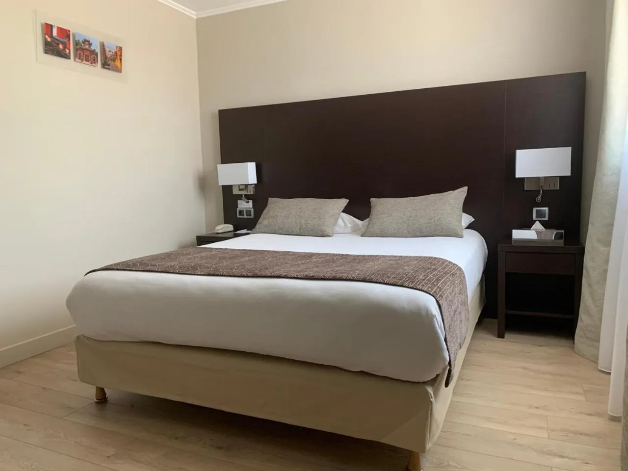 Bed in Hôtel des Barolles - Lyon Sud Brignais