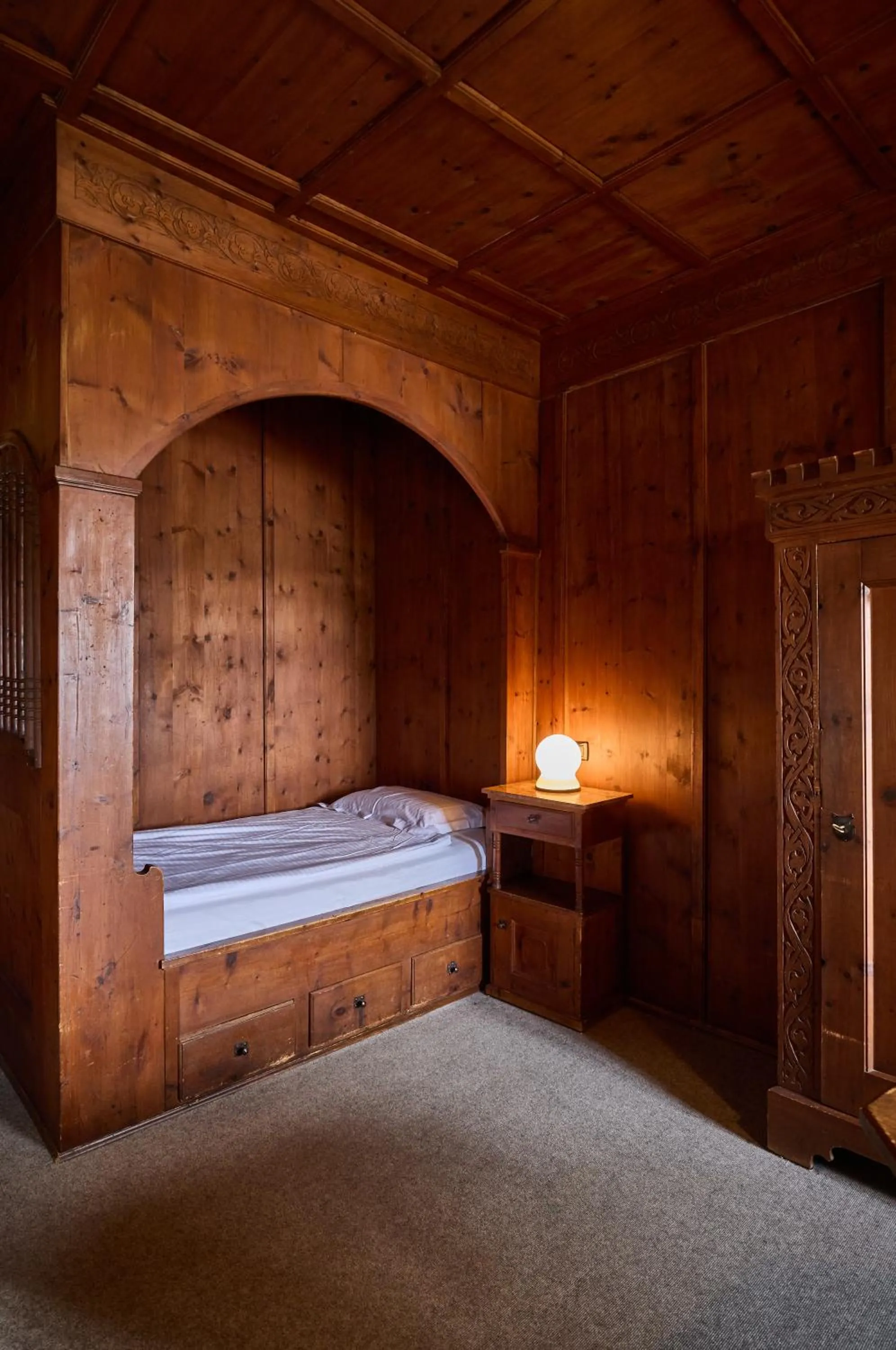 Bedroom, Bed in Castel Pergine