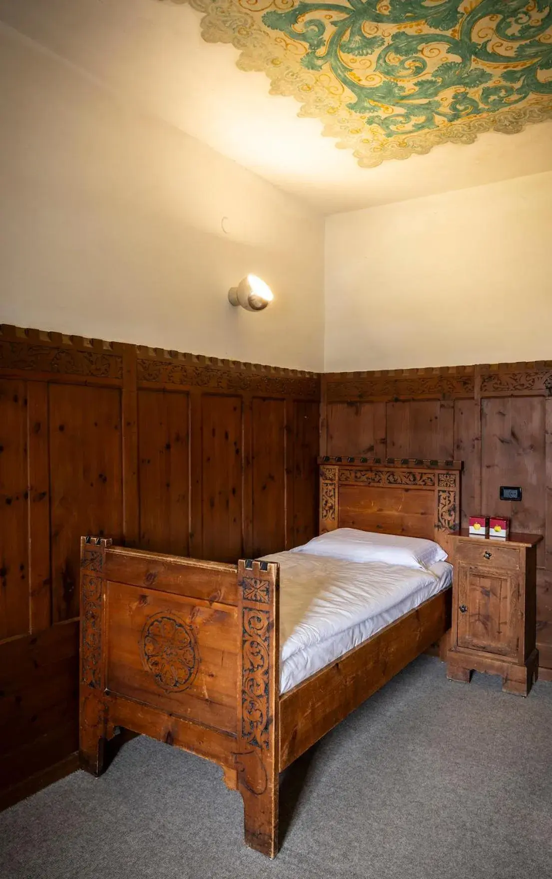 Single Room with Garden View - single occupancy in Castel Pergine Single Room with Garden View - single occupancy in Castel Pergine