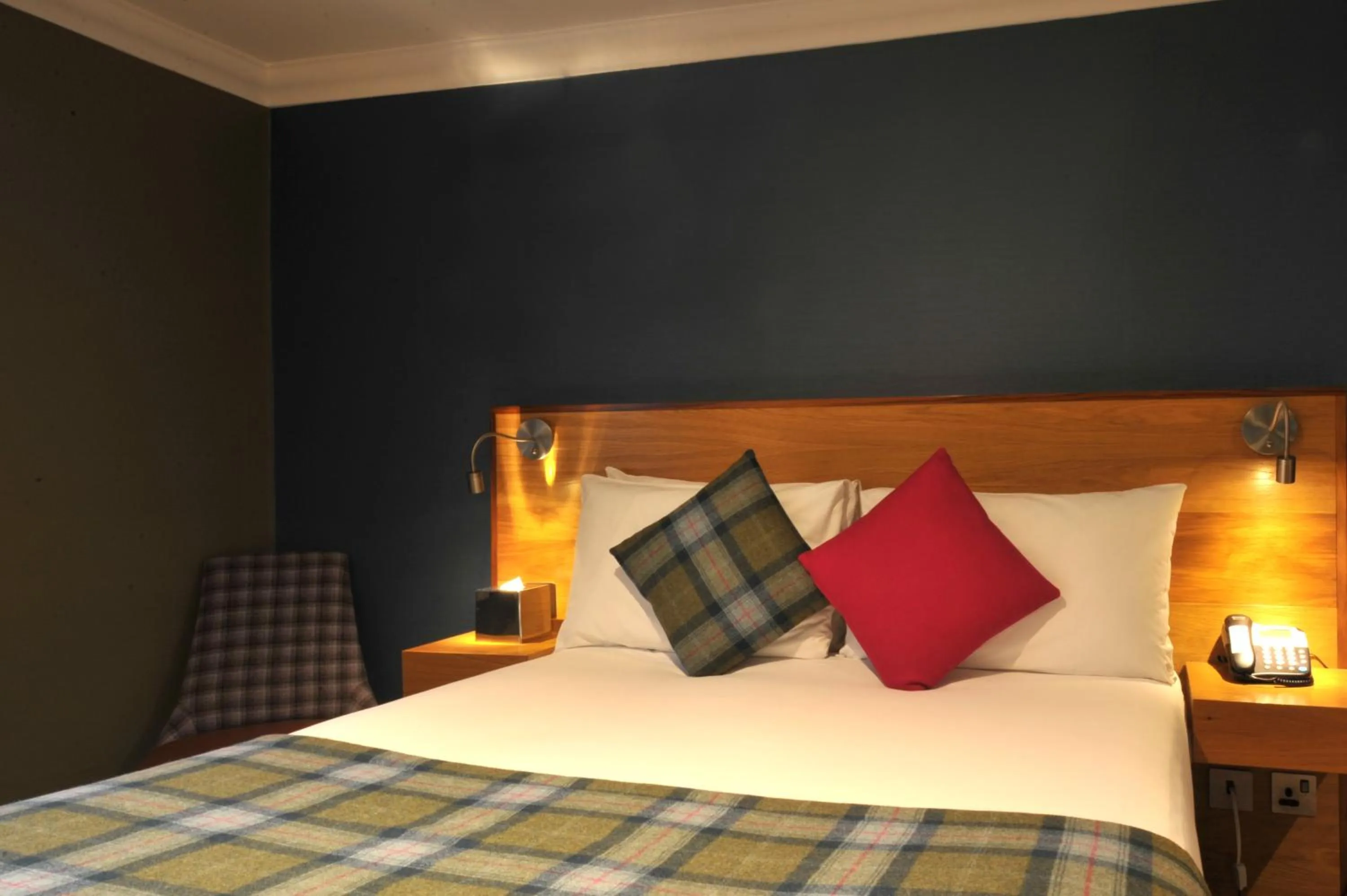 Bed in The Inn on Loch Lomond