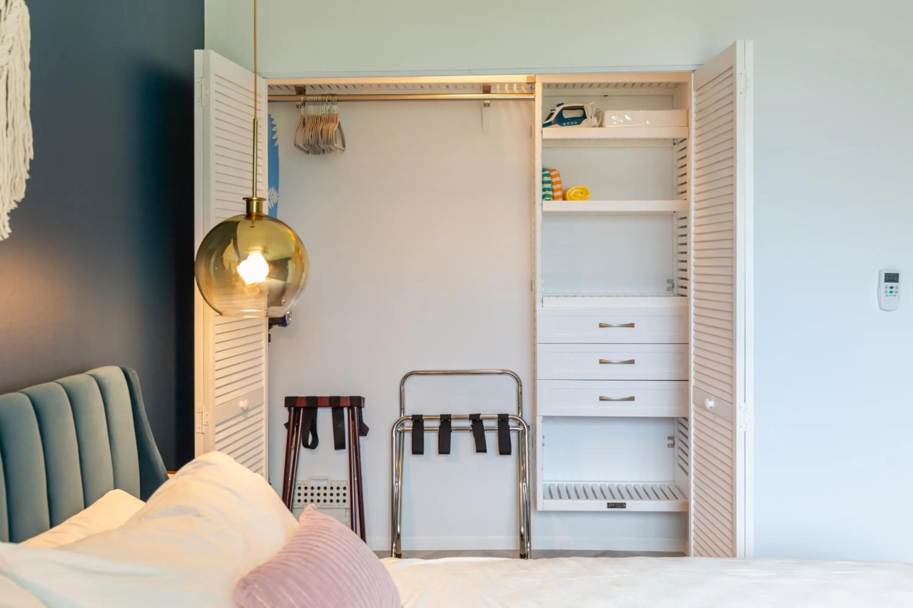 wardrobe, Bed in The Turtle Bay Signature