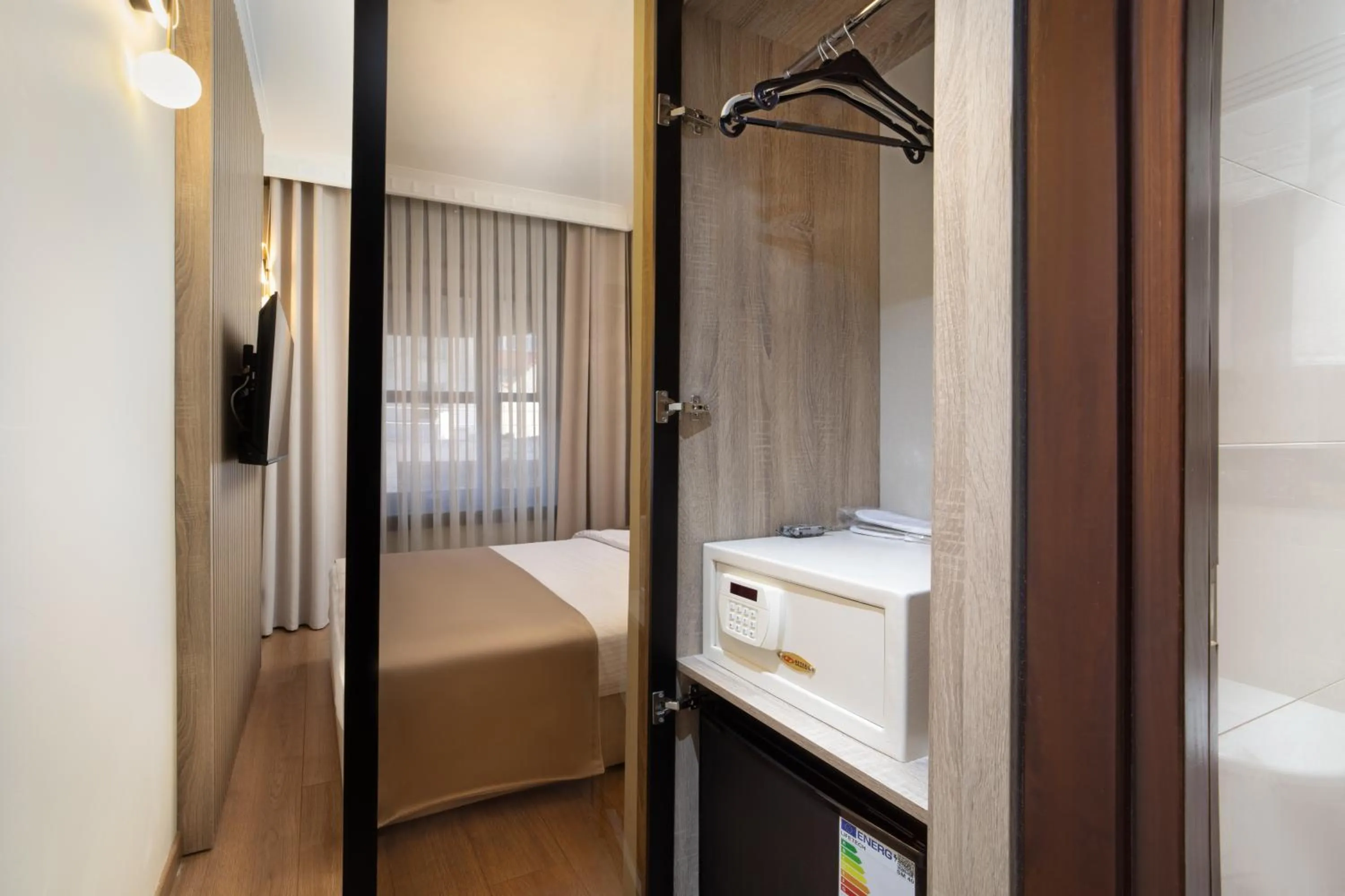 Bed in Atik Palas Hotel