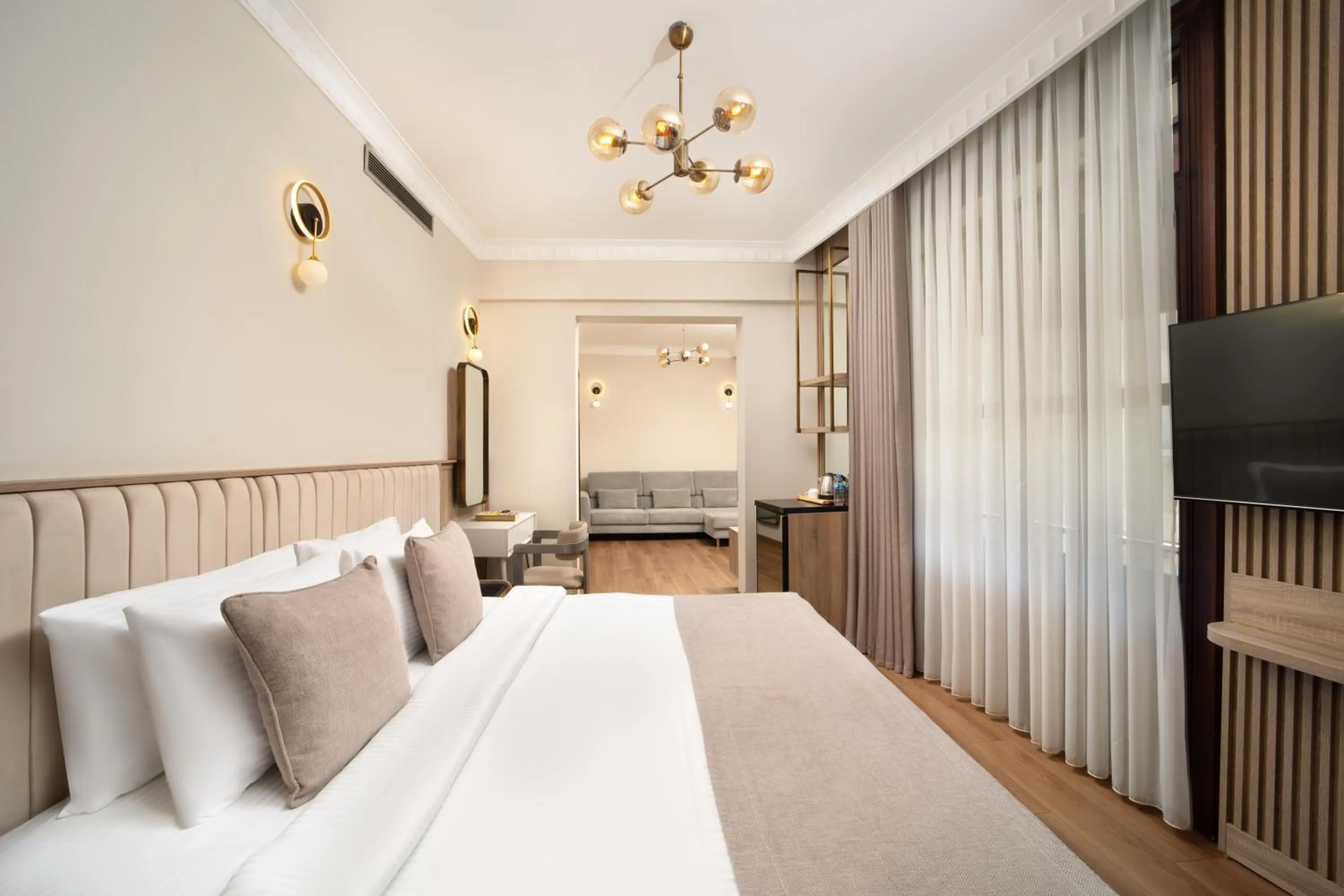 Bed in Atik Palas Hotel