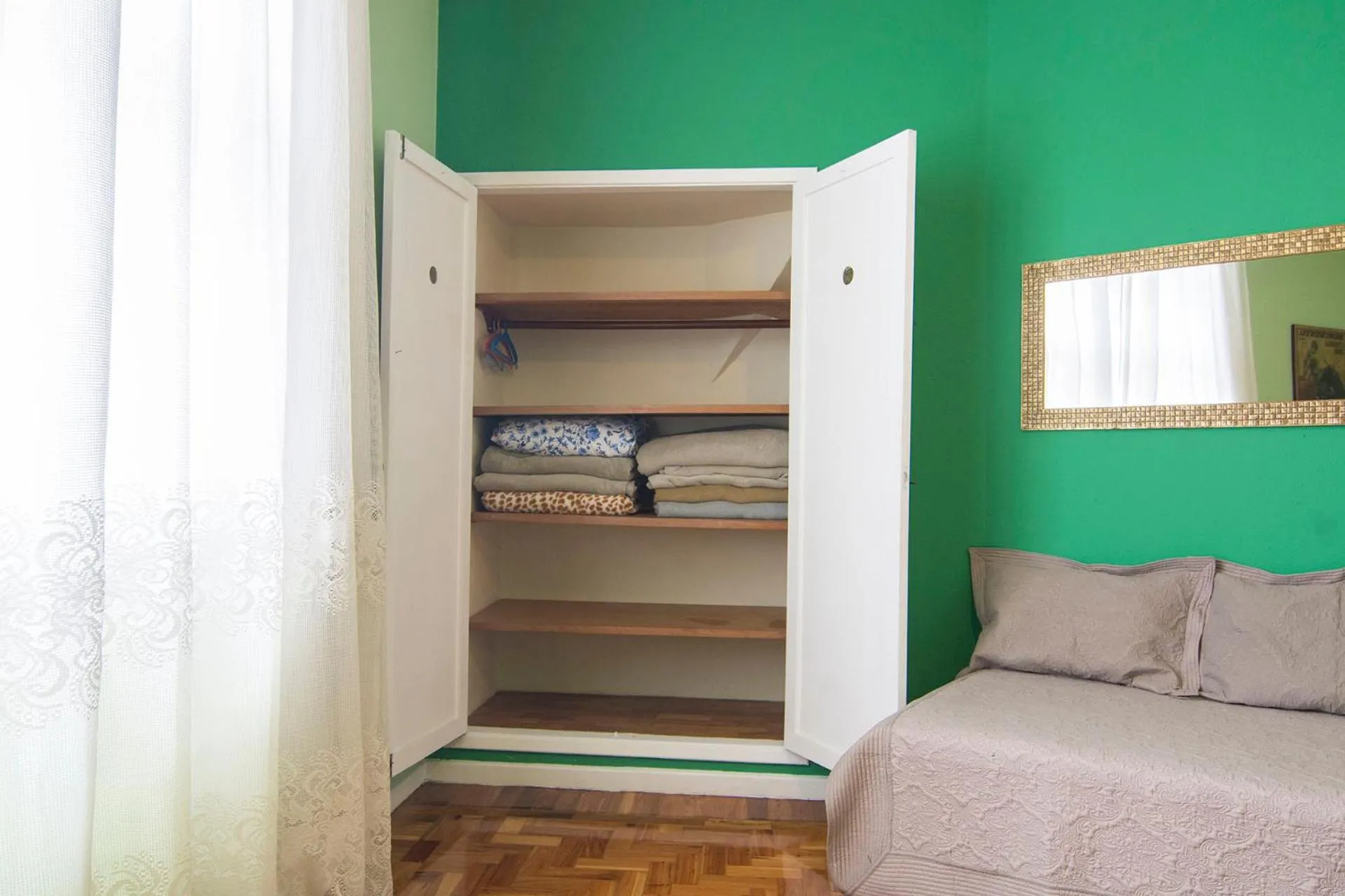 Bed in Flat Imperador