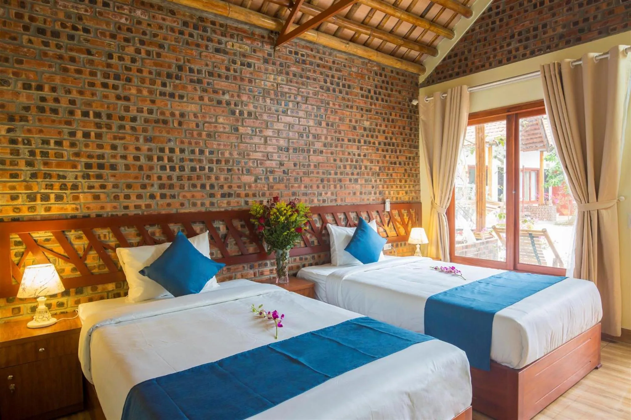 Bed in Tam Coc Serene Bungalow