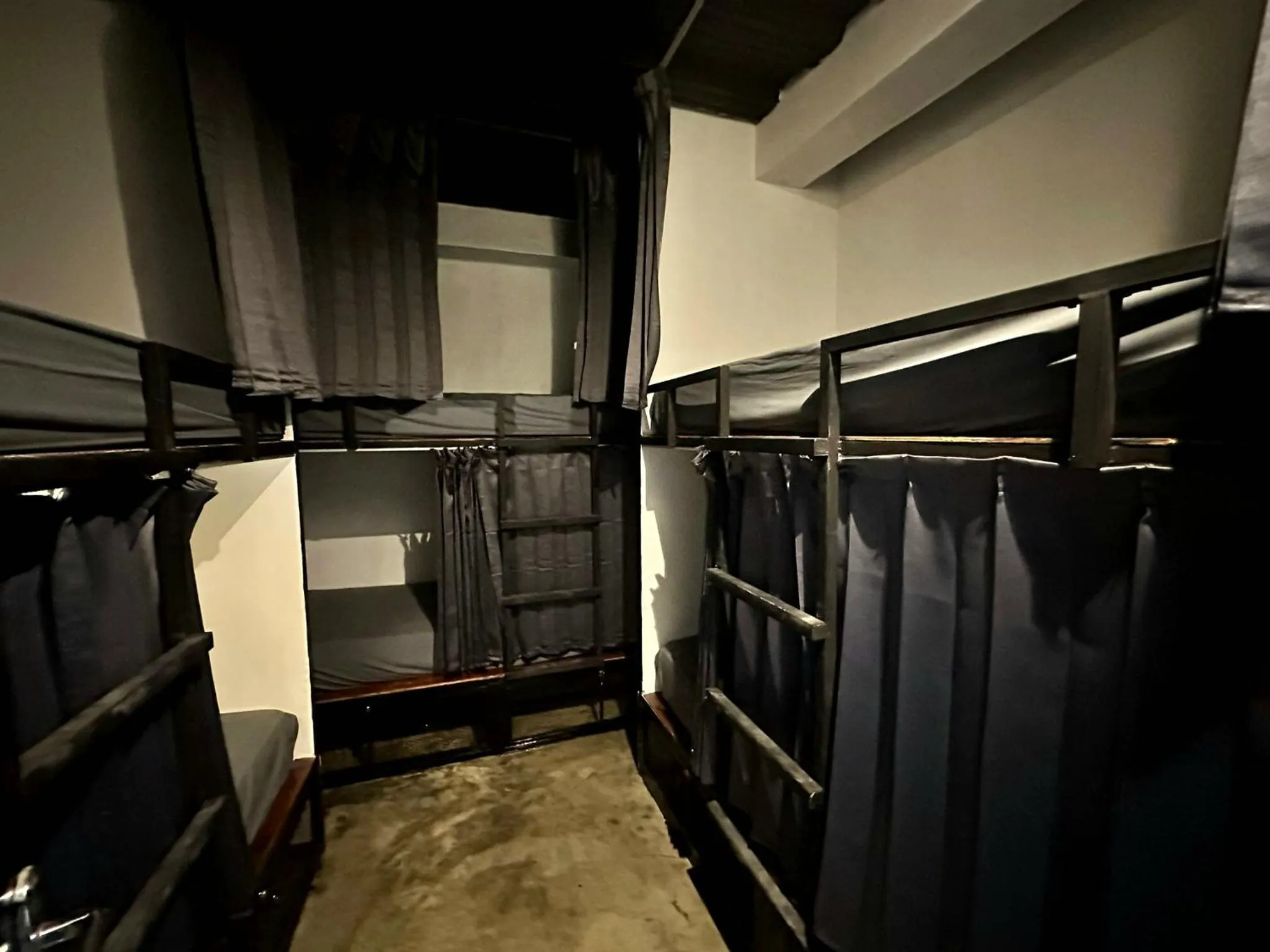 Bed in Cilacap Guest House , Penginapan lokasi strategis di Depan terminal bus cilacap