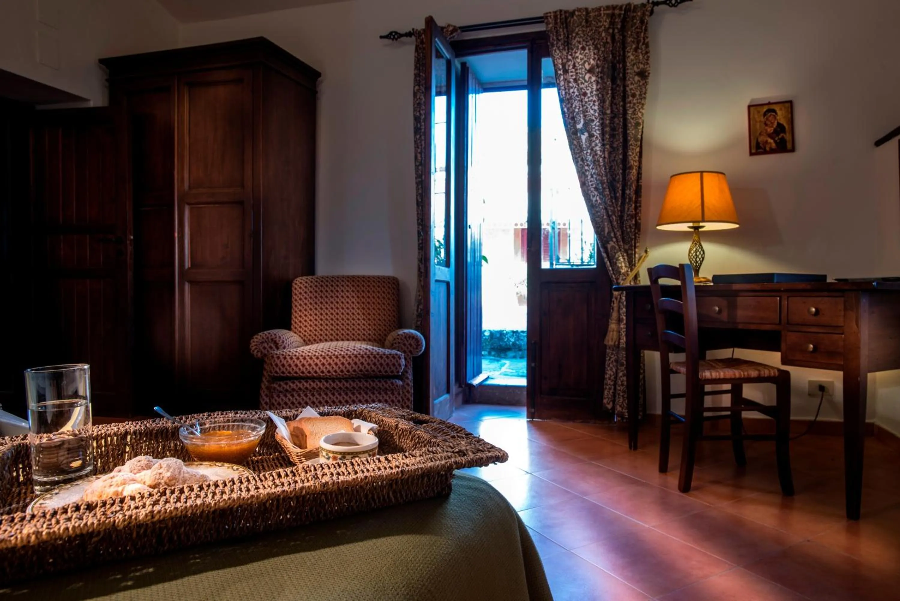 Communal lounge/ TV room in Masseria Rossella