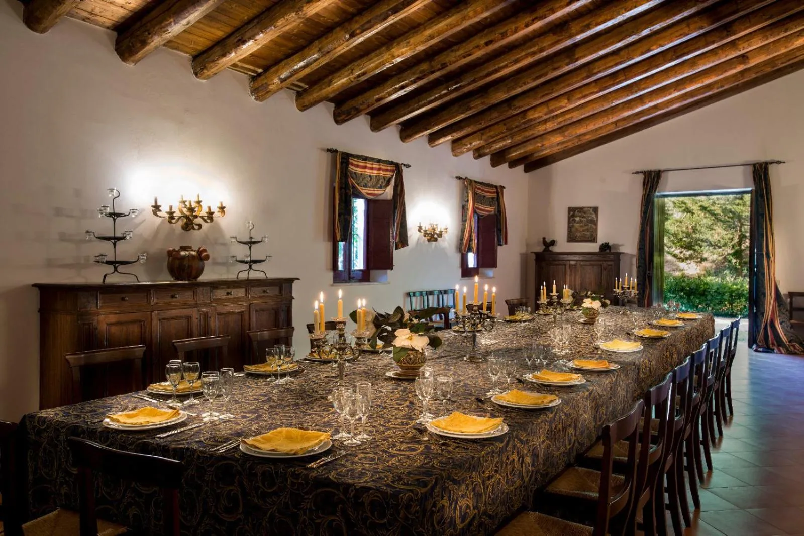Dining area in Masseria Rossella