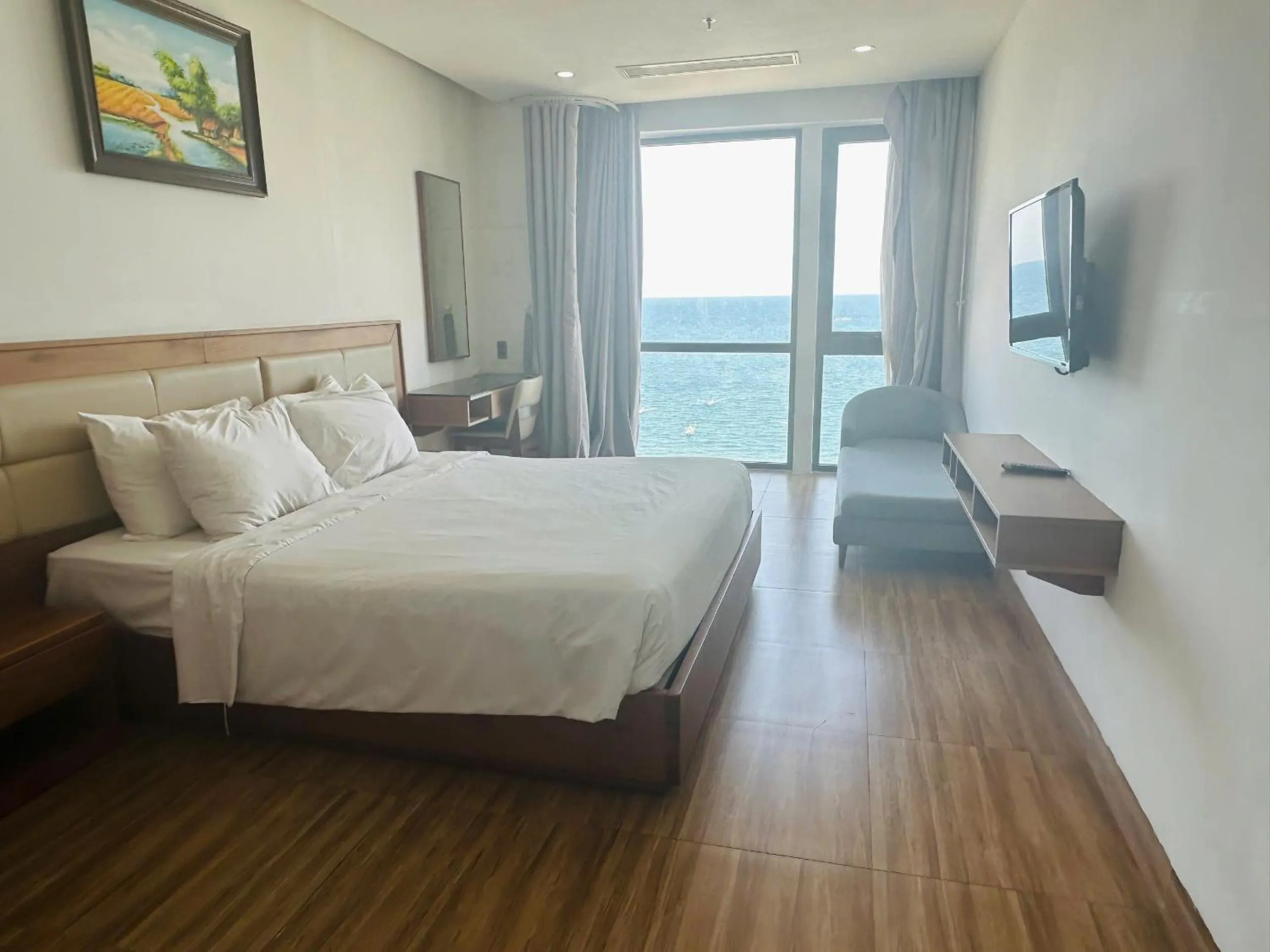 Bedroom in Alisia Beach Hotel Da Nang