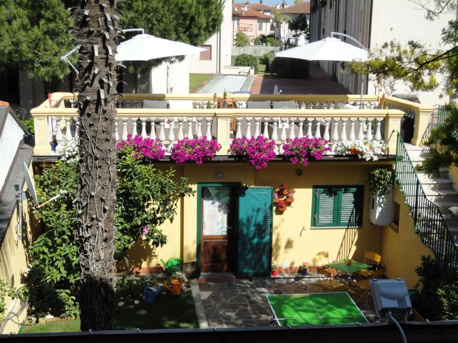 Property building in Hostel Pisa Tower