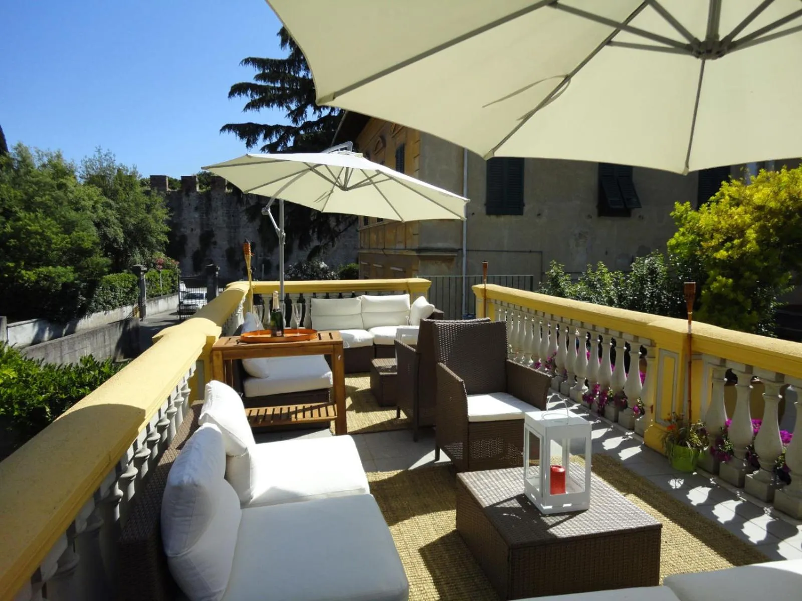 Patio in Hostel Pisa Tower