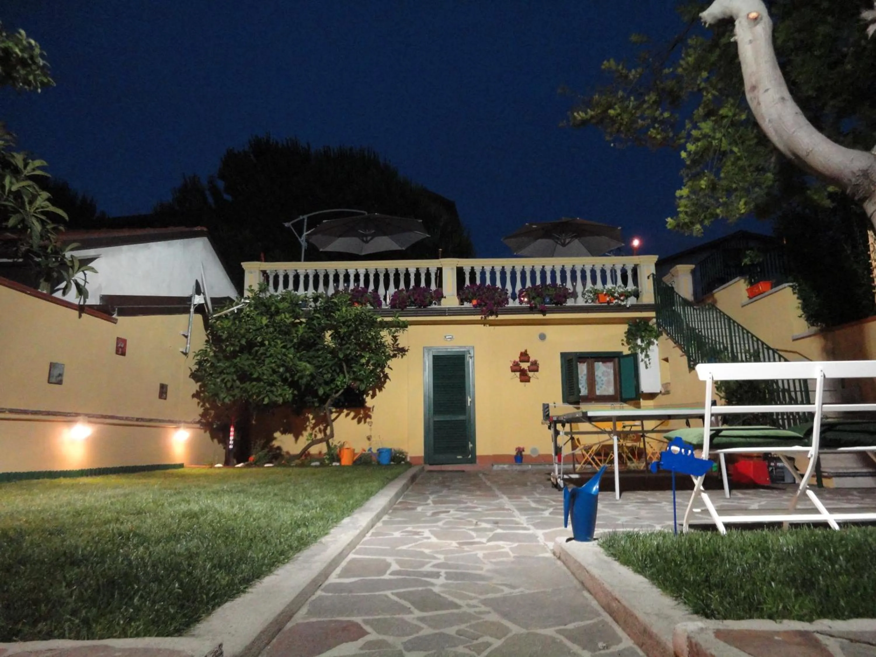 Night in Hostel Pisa Tower