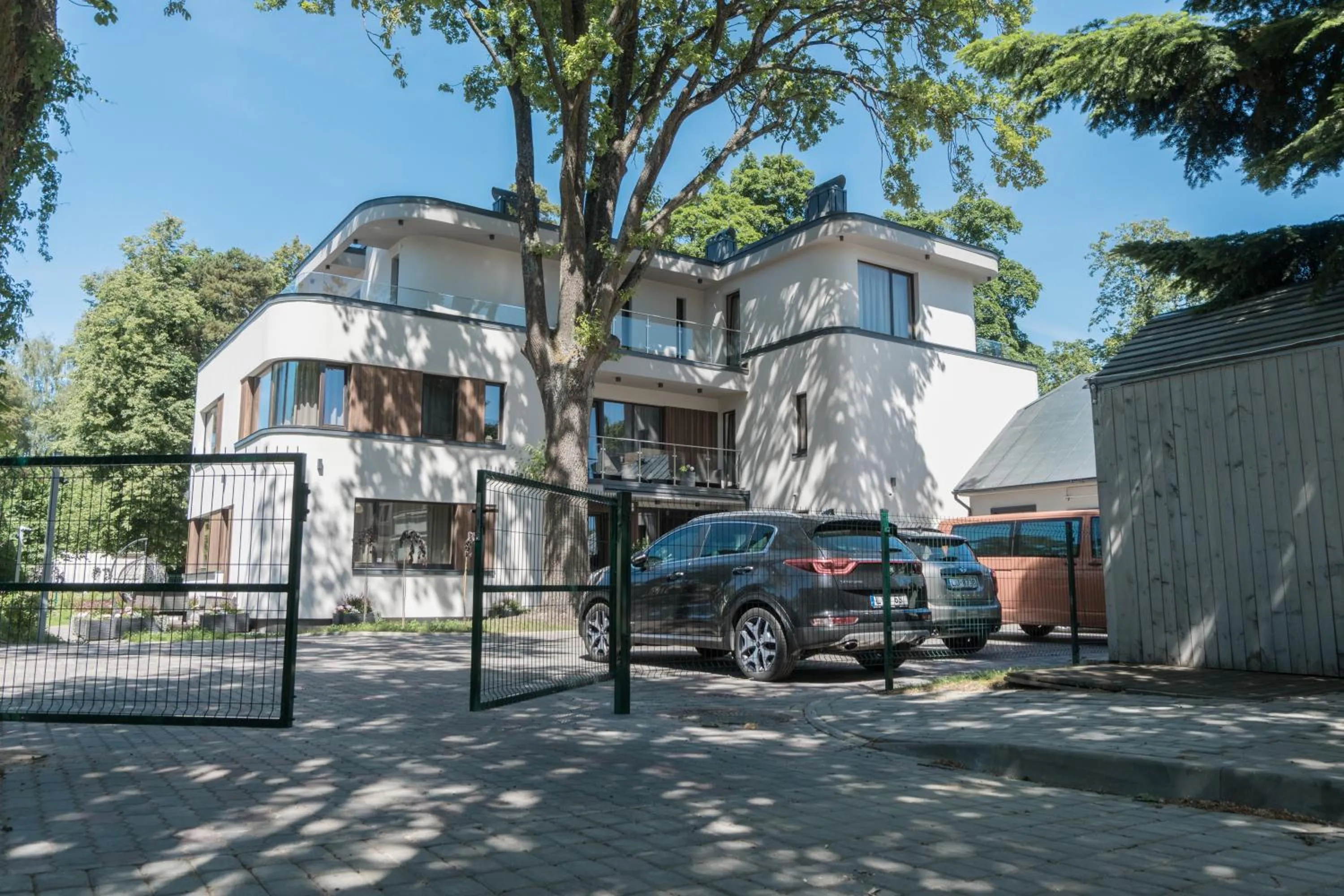 Tamara Suites & Apartments