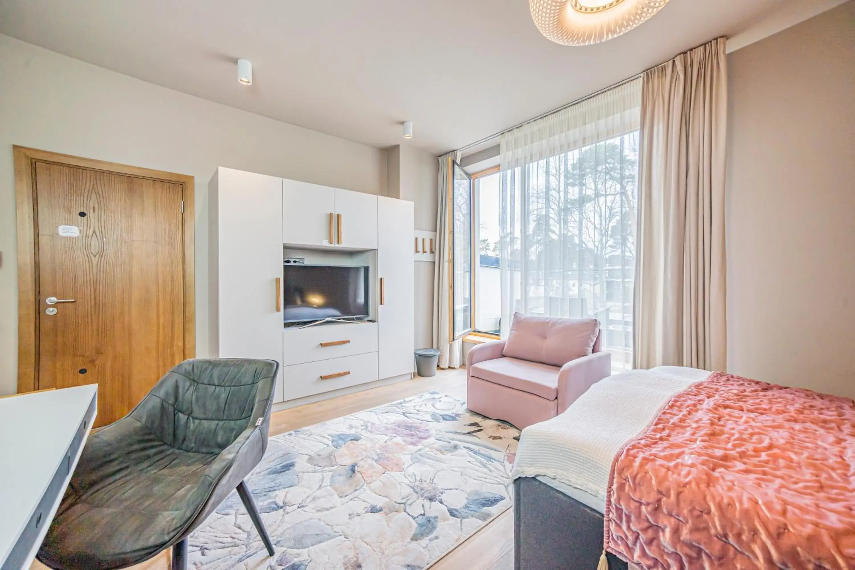 Standard Double Room with Balcony in Tamara Suites & Apartments Standard Double Room with Balcony in Tamara Suites & Apartments