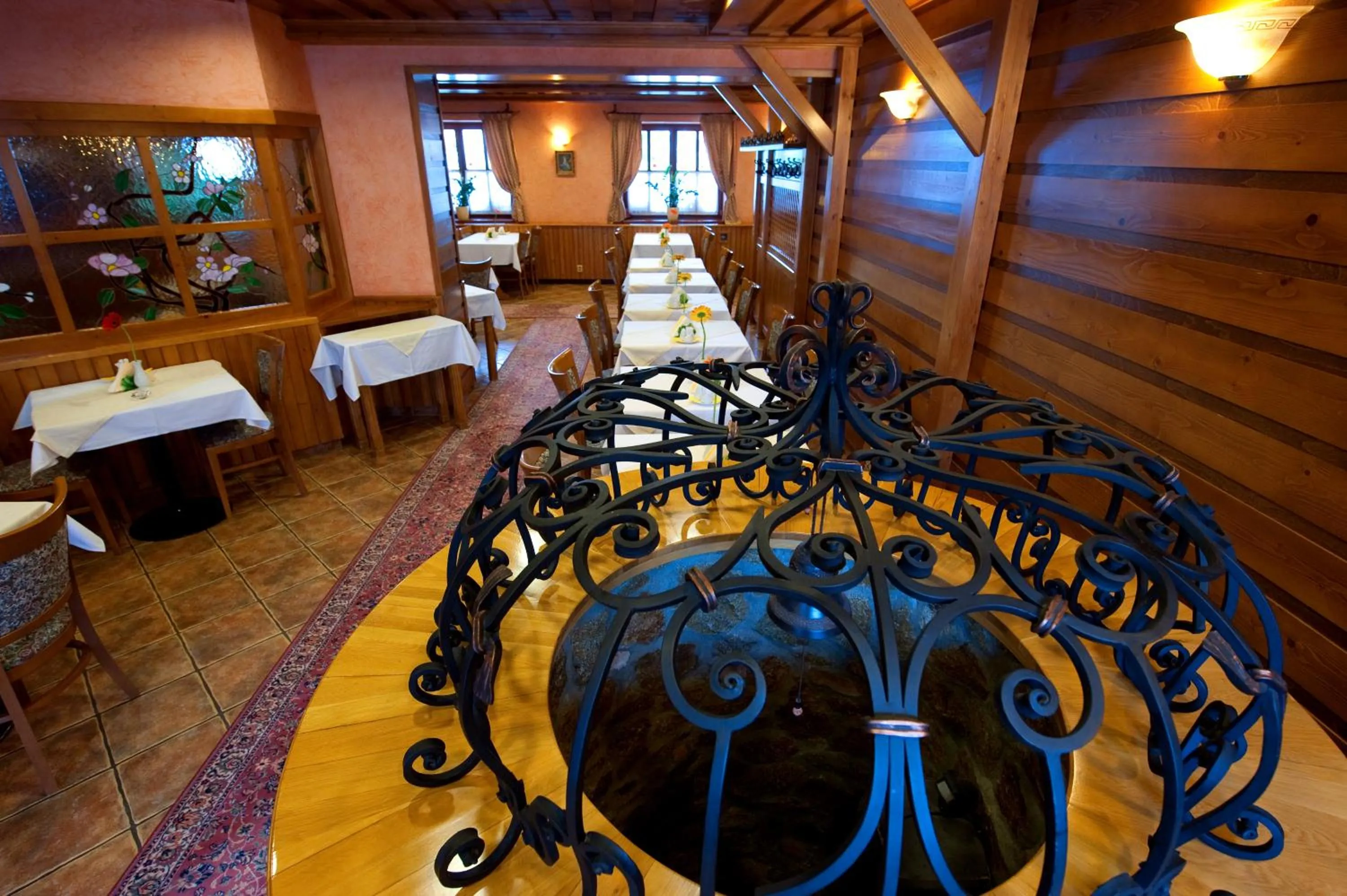 Restaurant/places to eat in Hotel Karpatsky Dvor Lozorno