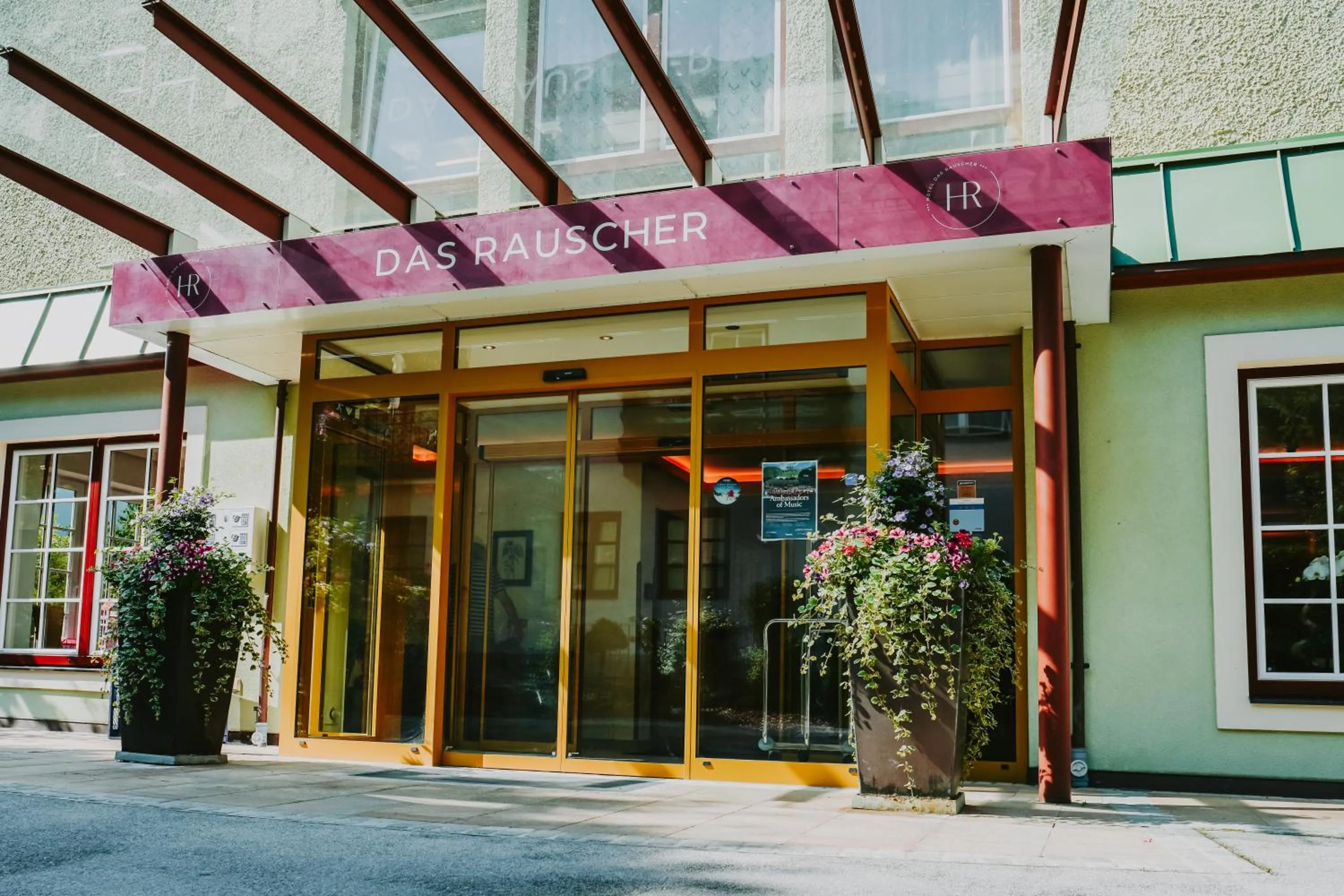 Property building in Hotel Rauscher - Das Naturteichparadies