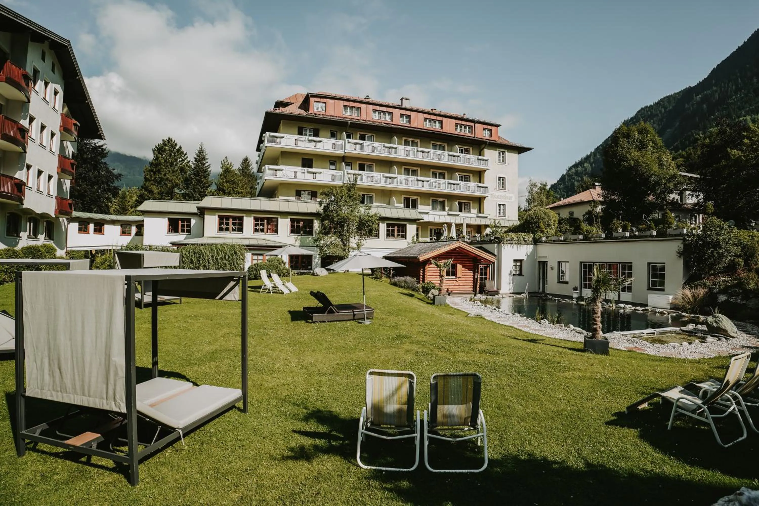 Property building in Hotel Rauscher - Das Naturteichparadies