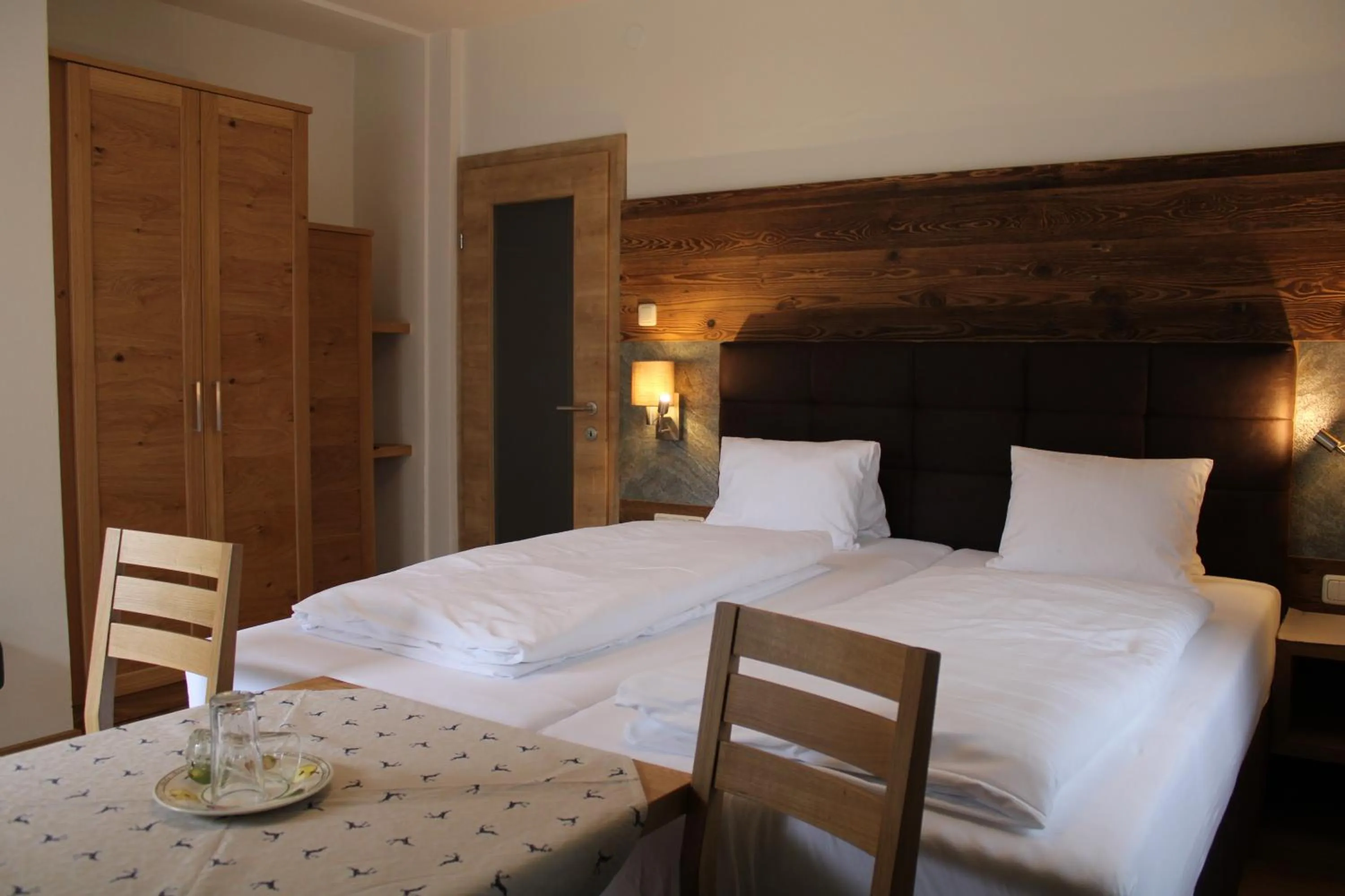 Bed in Hotel Rauscher - Das Naturteichparadies