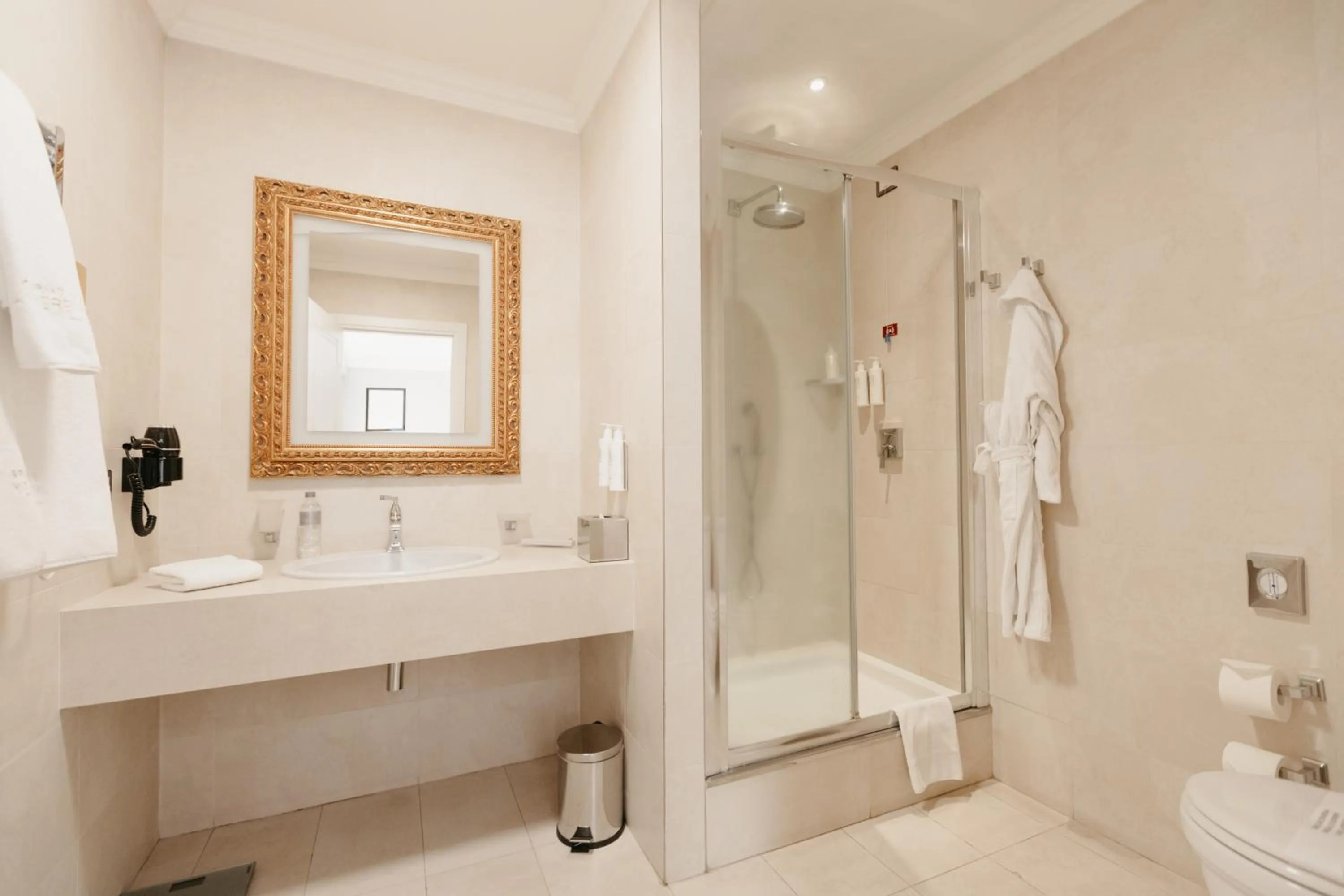 Bathroom in Grand Hotel Yerevan - Small Luxury Hotels of the World