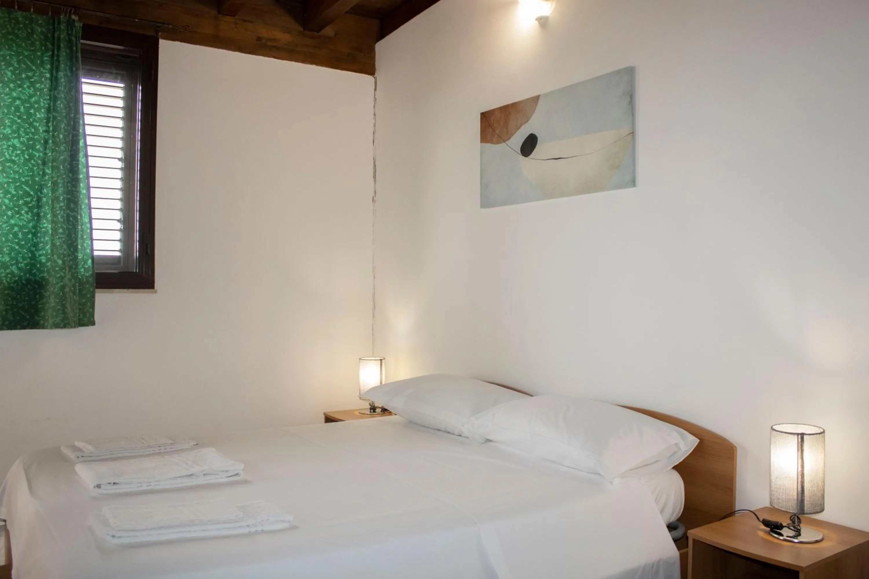 Bedroom, Bed in Agriturismo Bellajo - Ville Rustiche con Piscina