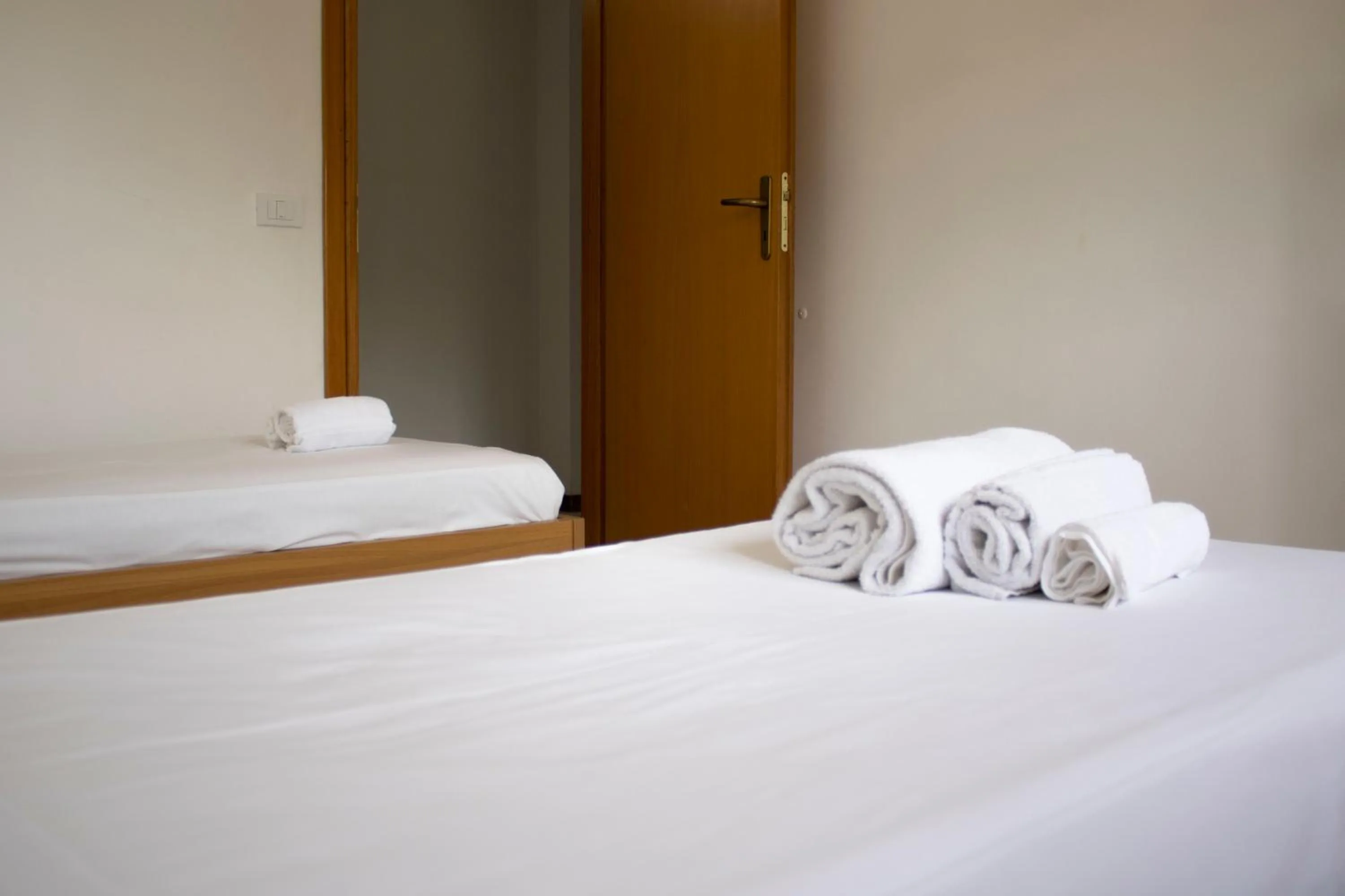 Bedroom, Bed in Agriturismo Bellajo - Ville Rustiche con Piscina