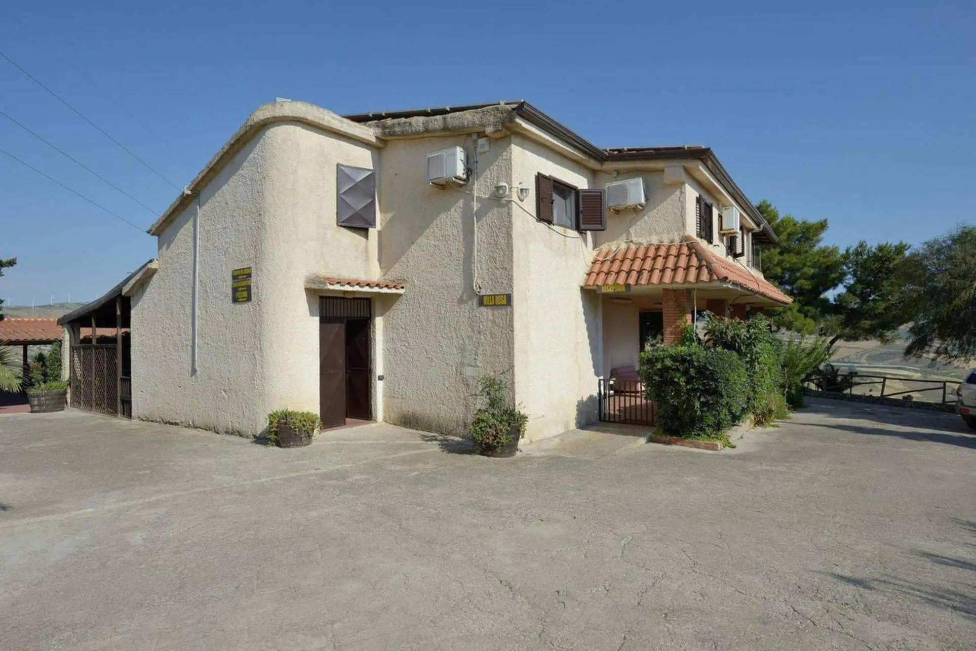 Decorative detail in Agriturismo Bellajo - Ville Rustiche con Piscina